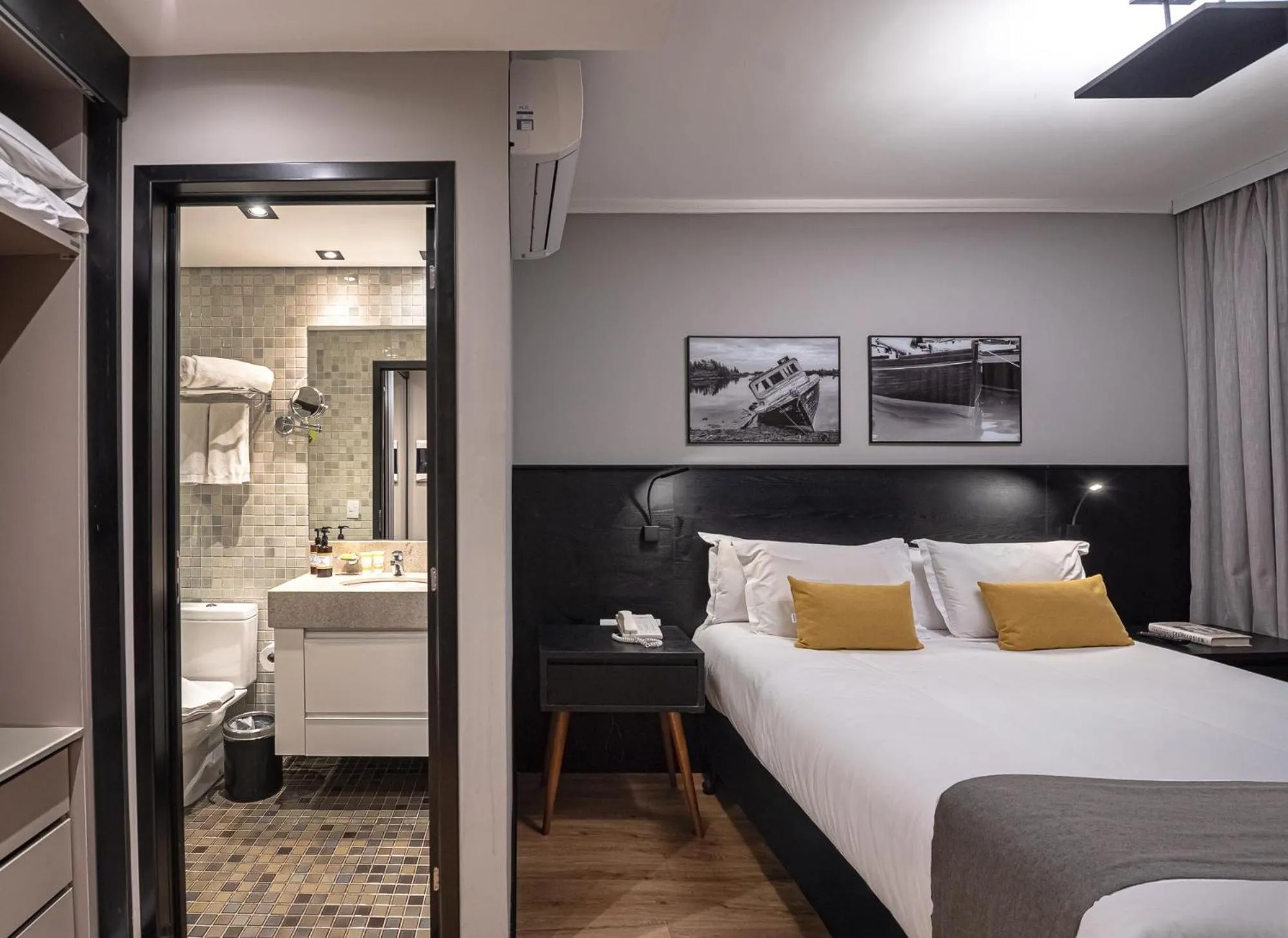 Bedroom, Bed in I am Design Hotel Campinas by Hotelaria Brasil