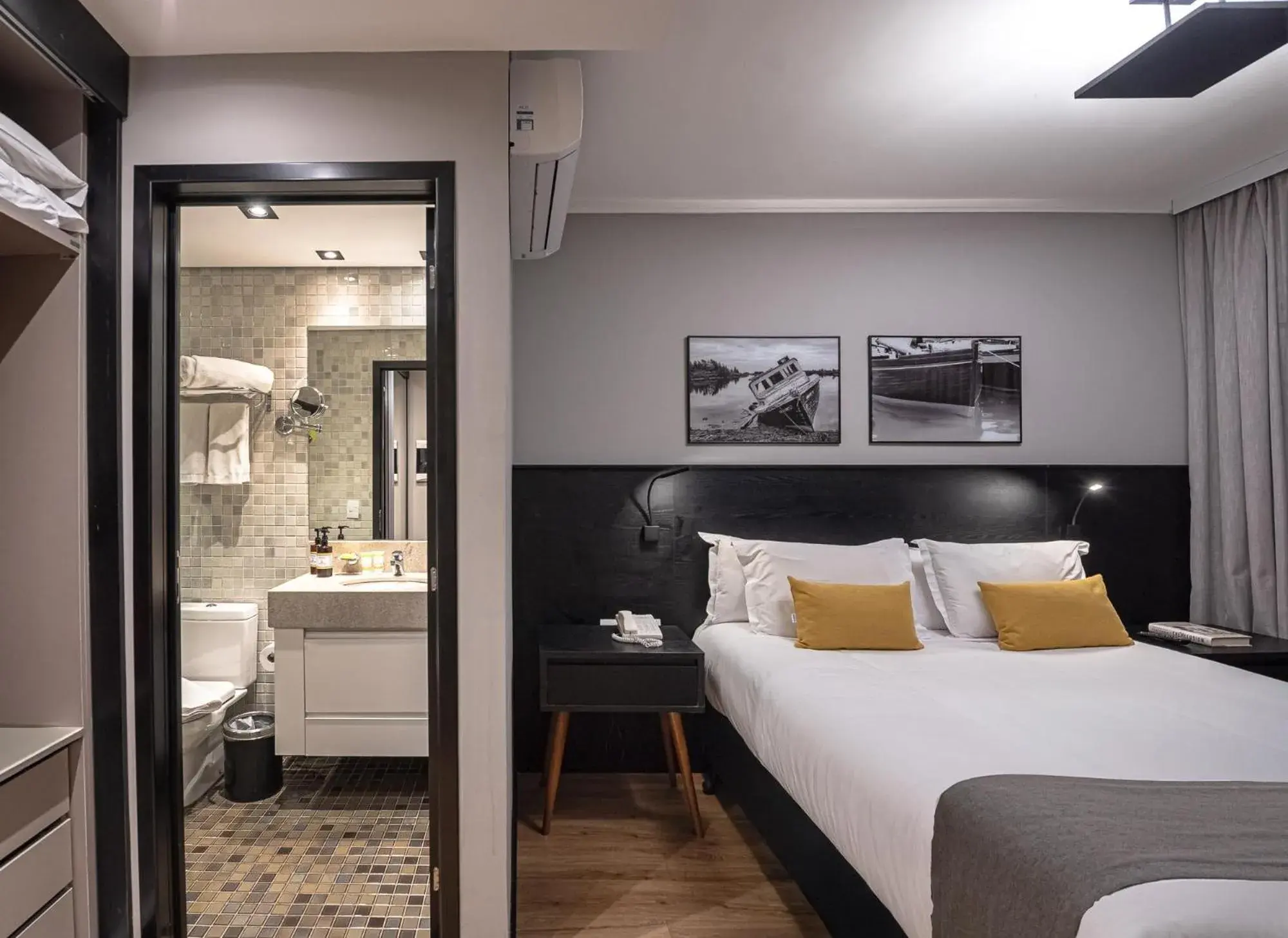 Superior Triple Room with Queen-size Bed - single occupancy in I am Design Hotel Campinas by Hotelaria Brasil Superior Triple Room with Queen-size Bed - single occupancy in I am Design Hotel Campinas by Hotelaria Brasil