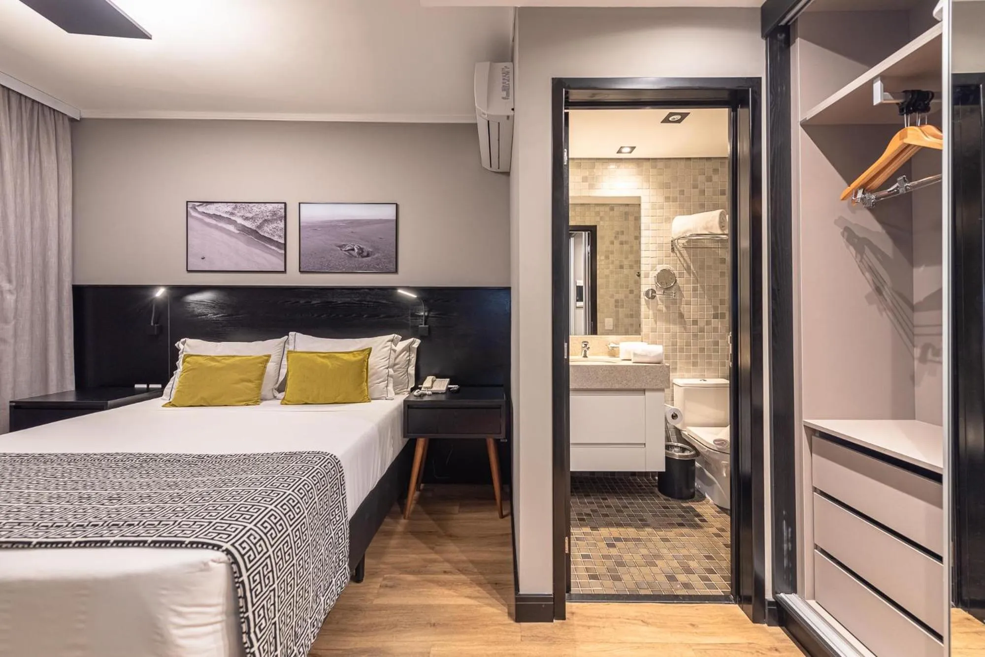 Bedroom, Bed in I am Design Hotel Campinas by Hotelaria Brasil