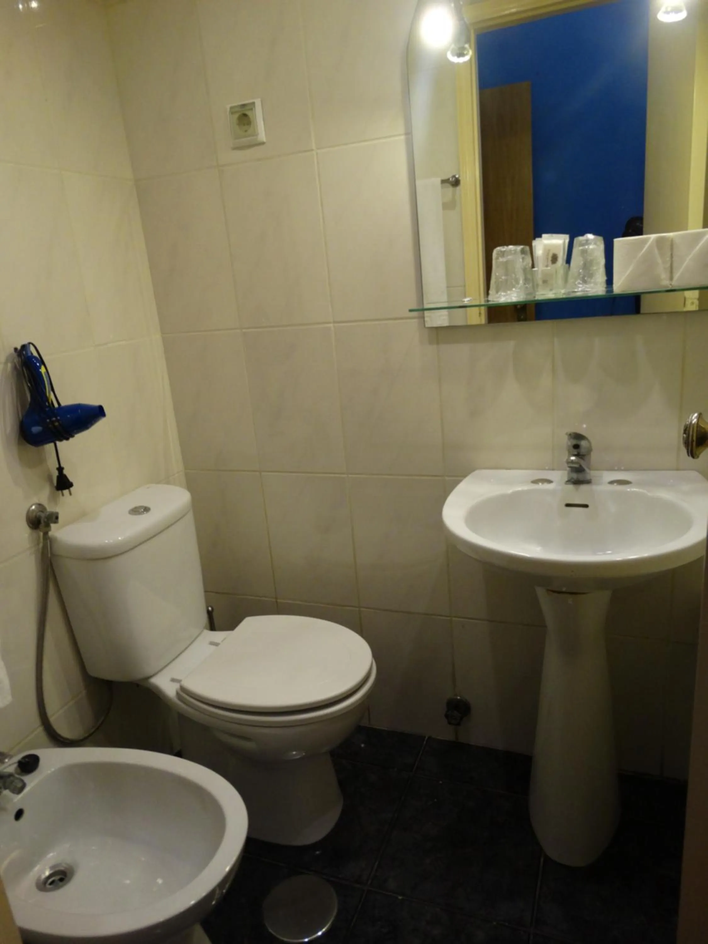 Bathroom in Hotel Porto Rico