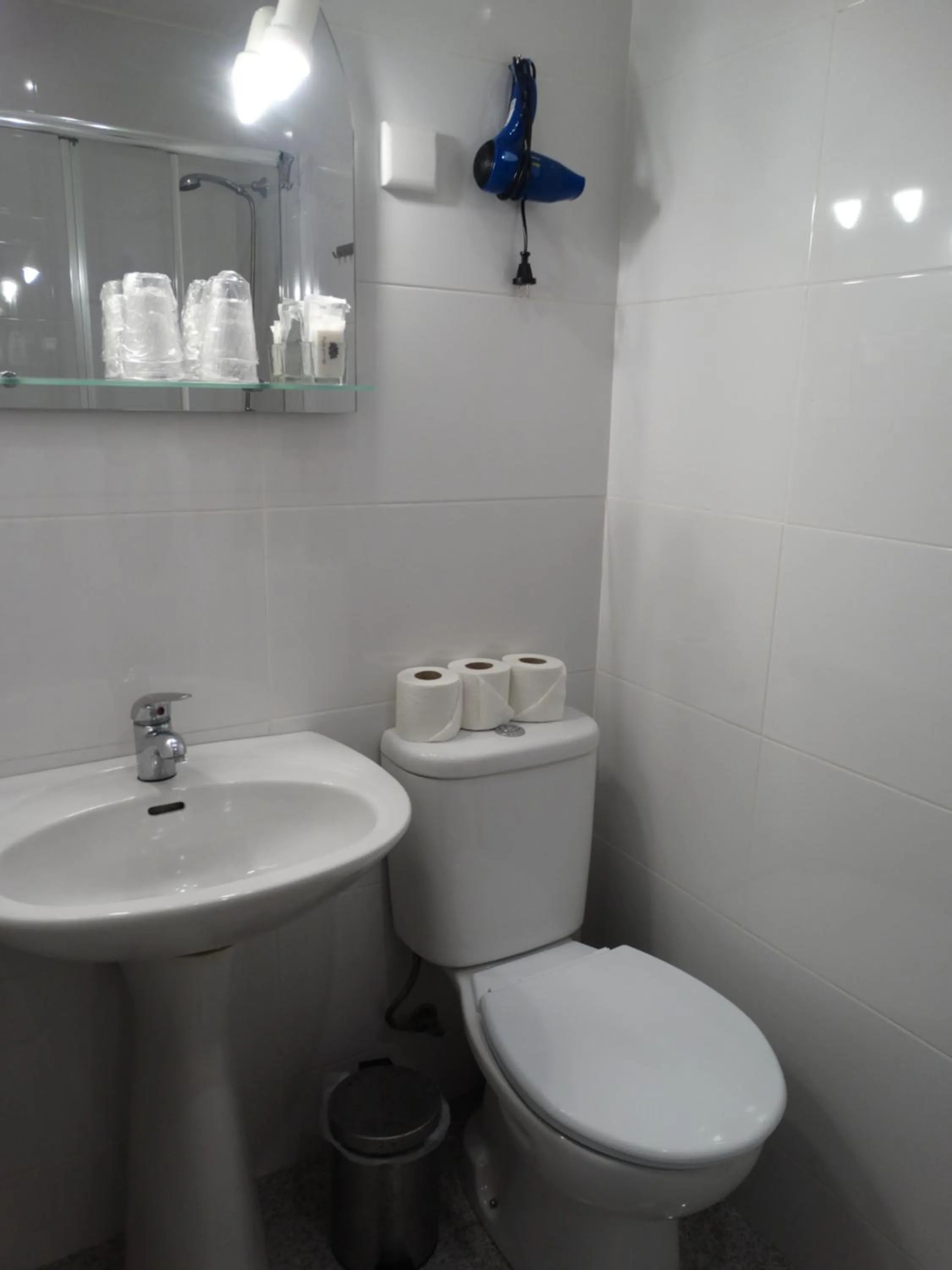 Bathroom in Hotel Porto Rico