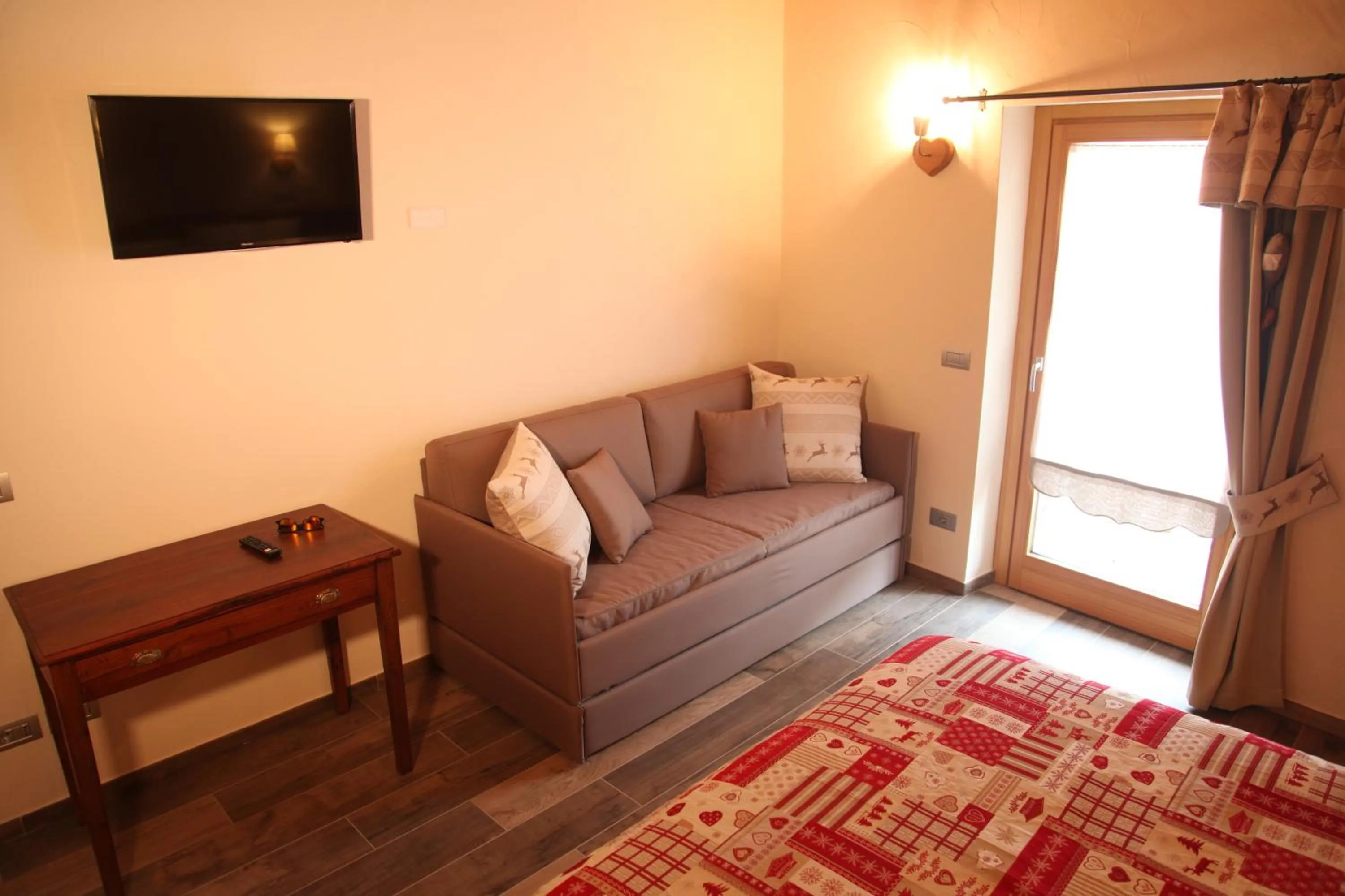 Bedroom, Bed in Mi Casa Tu Casa