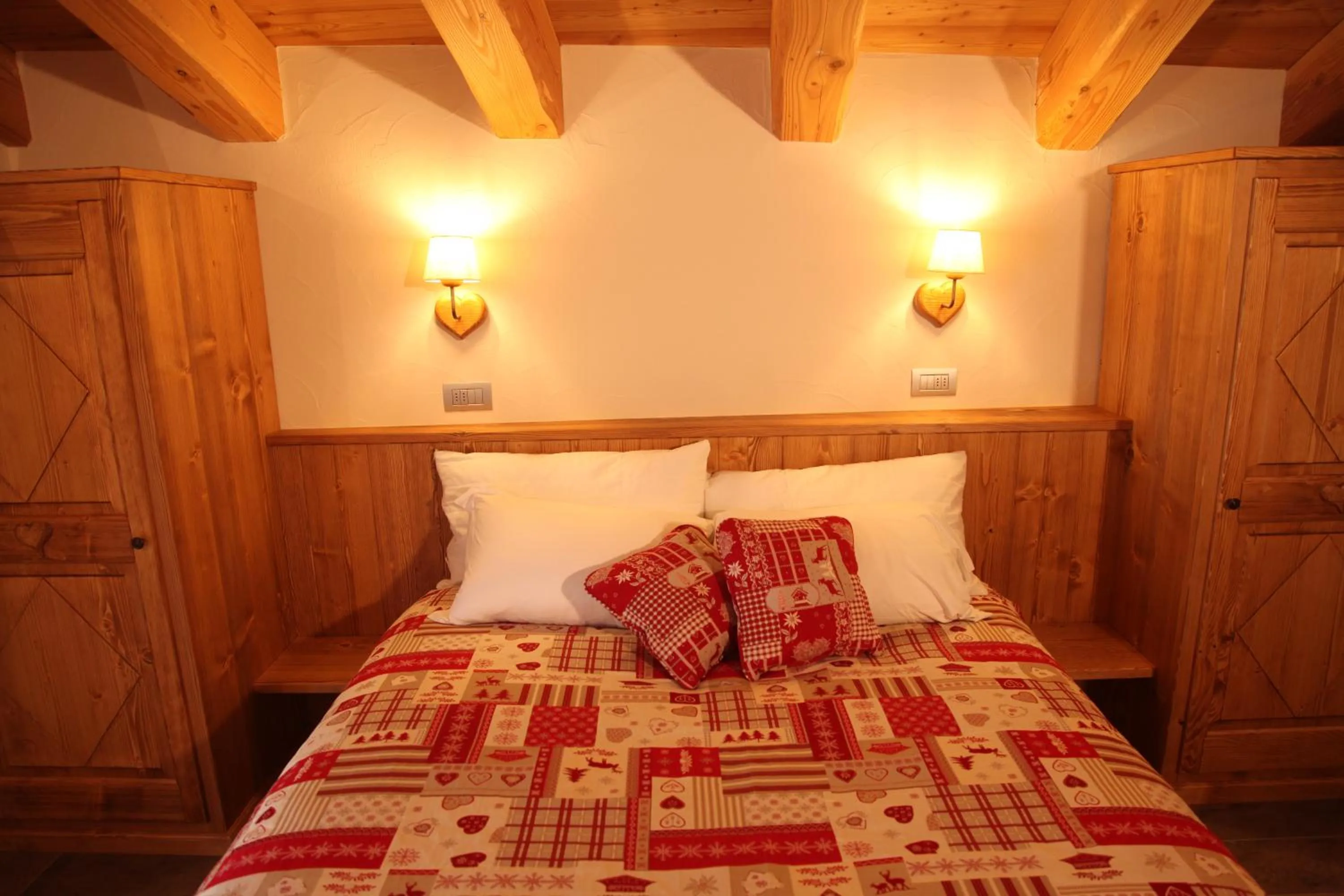 Bedroom, Bed in Mi Casa Tu Casa