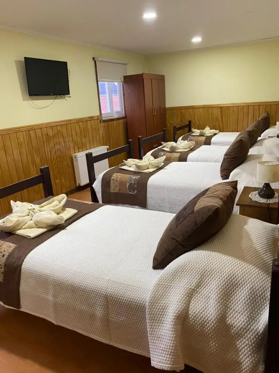 Quadruple Room in Hostal America en Puerto Natales Quadruple Room in Hostal America en Puerto Natales