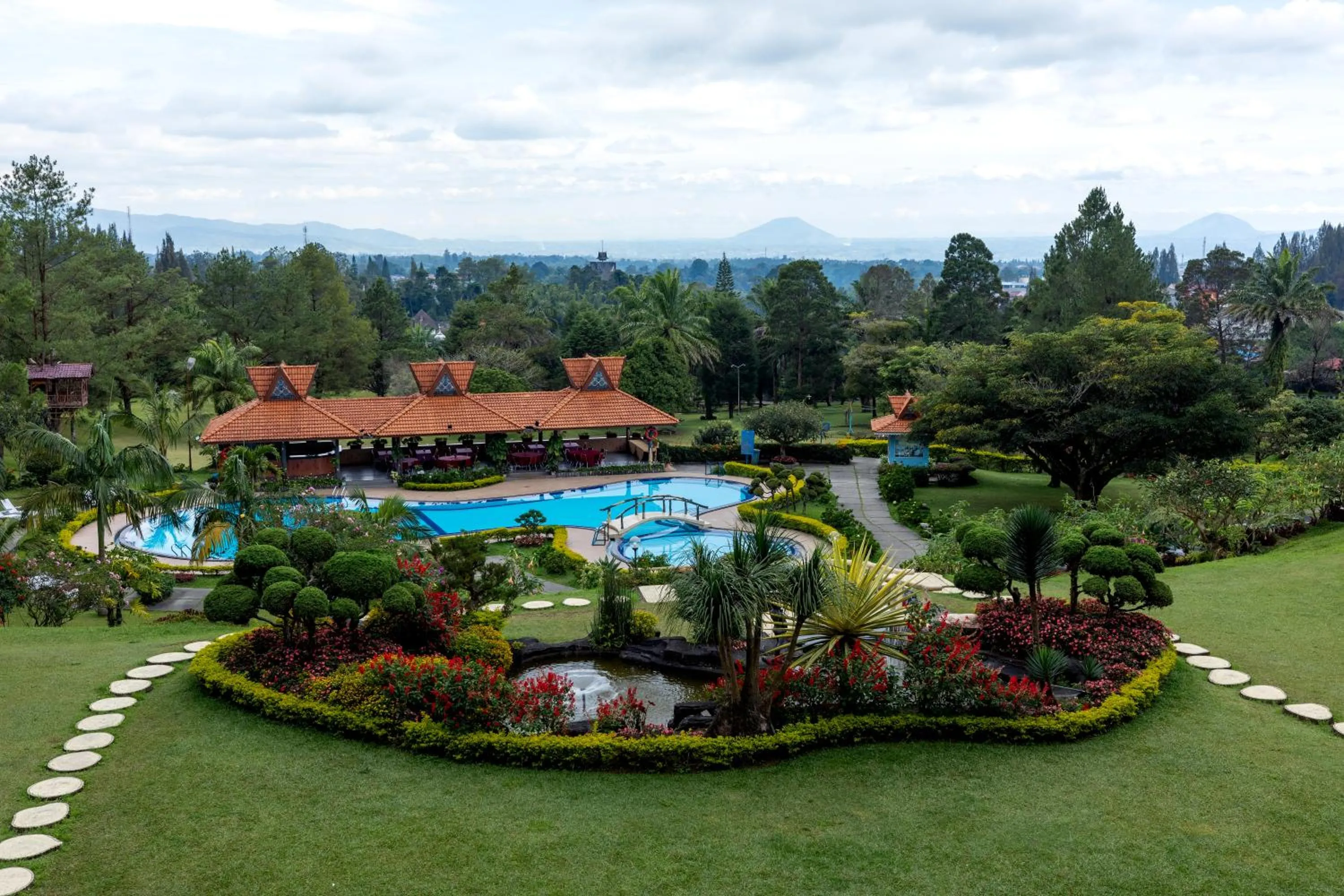 Swimming pool in Sinabung Hills Berastagi