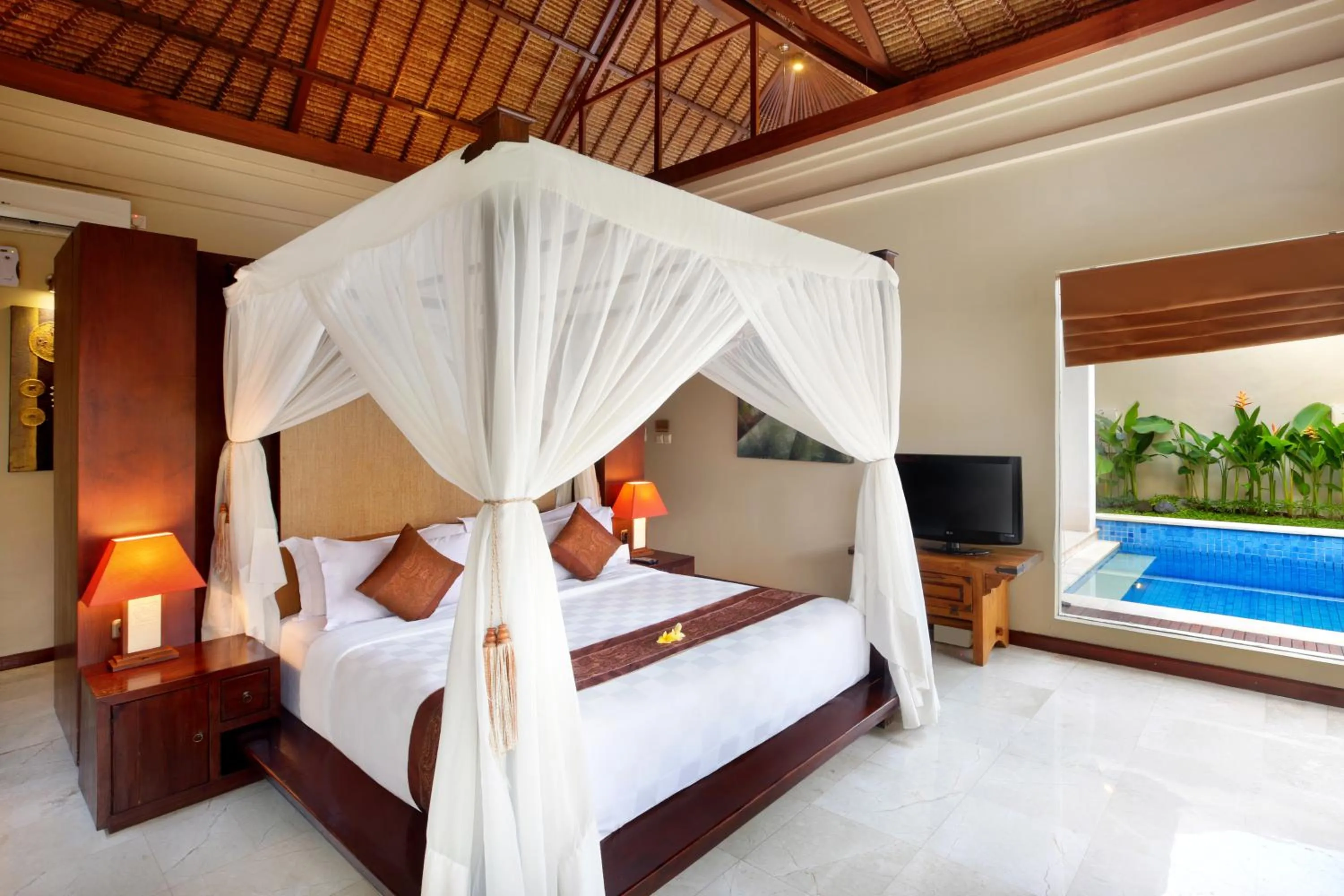 Bed in Bhavana Private Villas