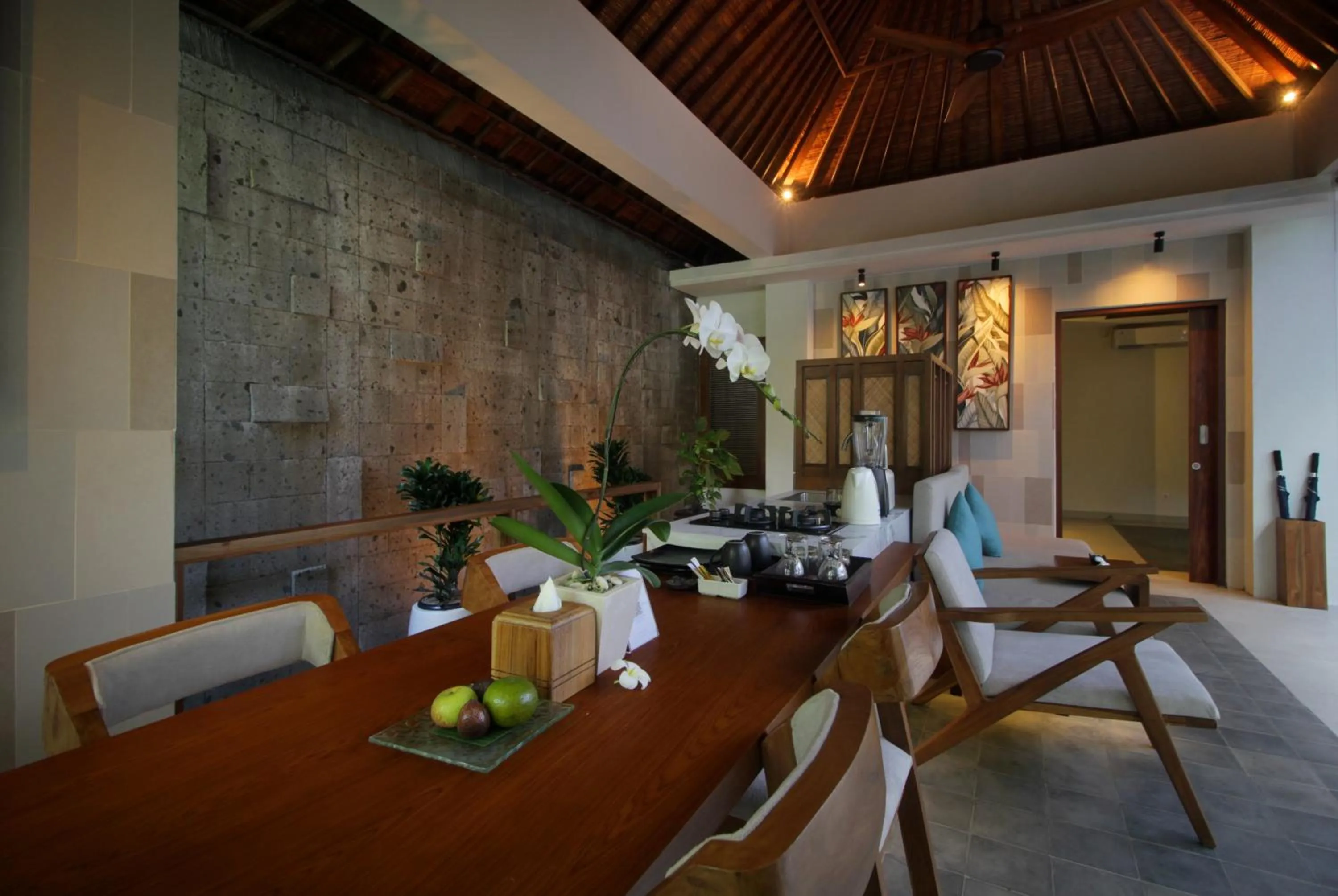 Kitchen or kitchenette in Sagara Villas and Suites Sanur by AHM