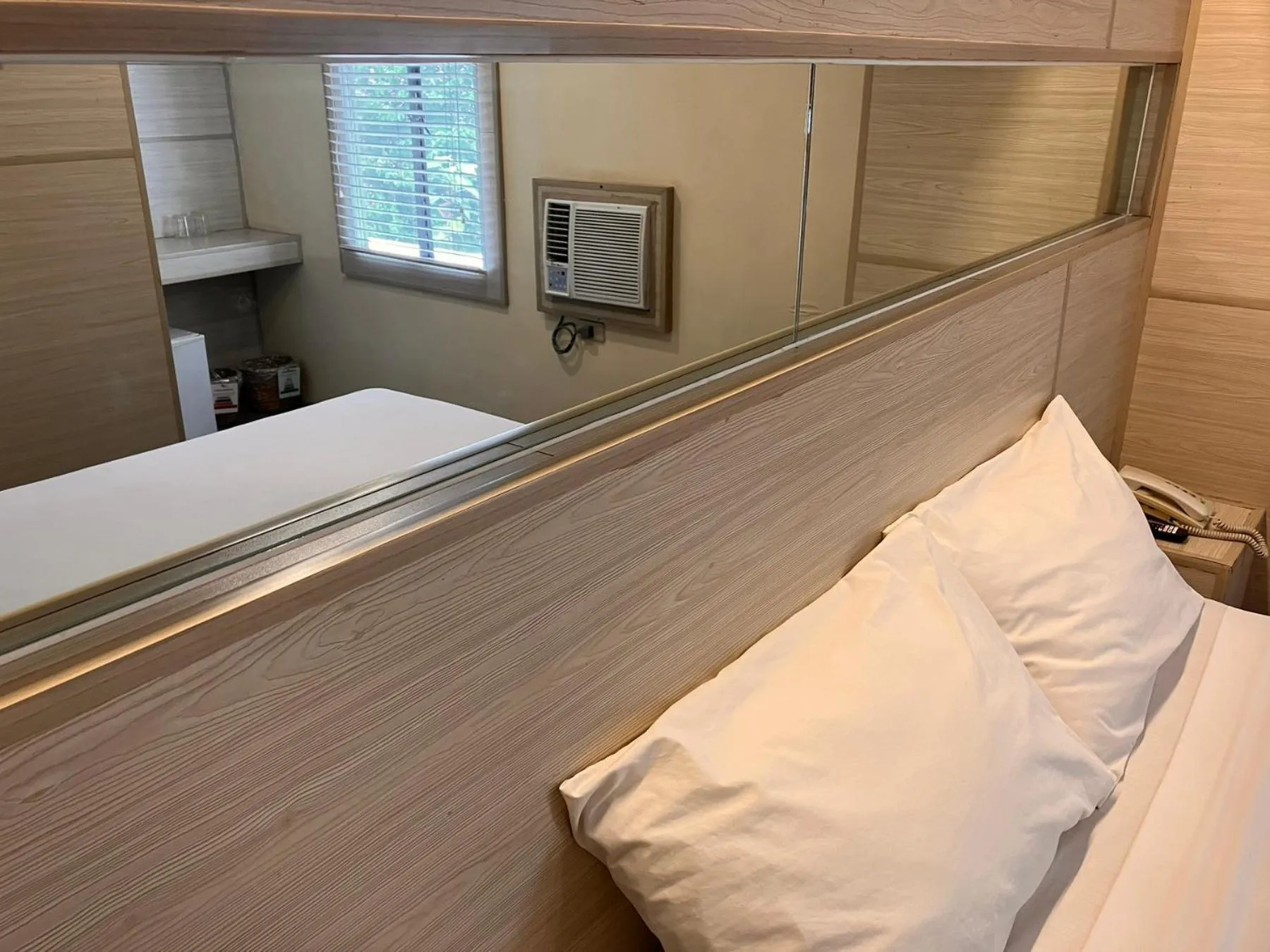 Bed in Spaces Hotel Makati
