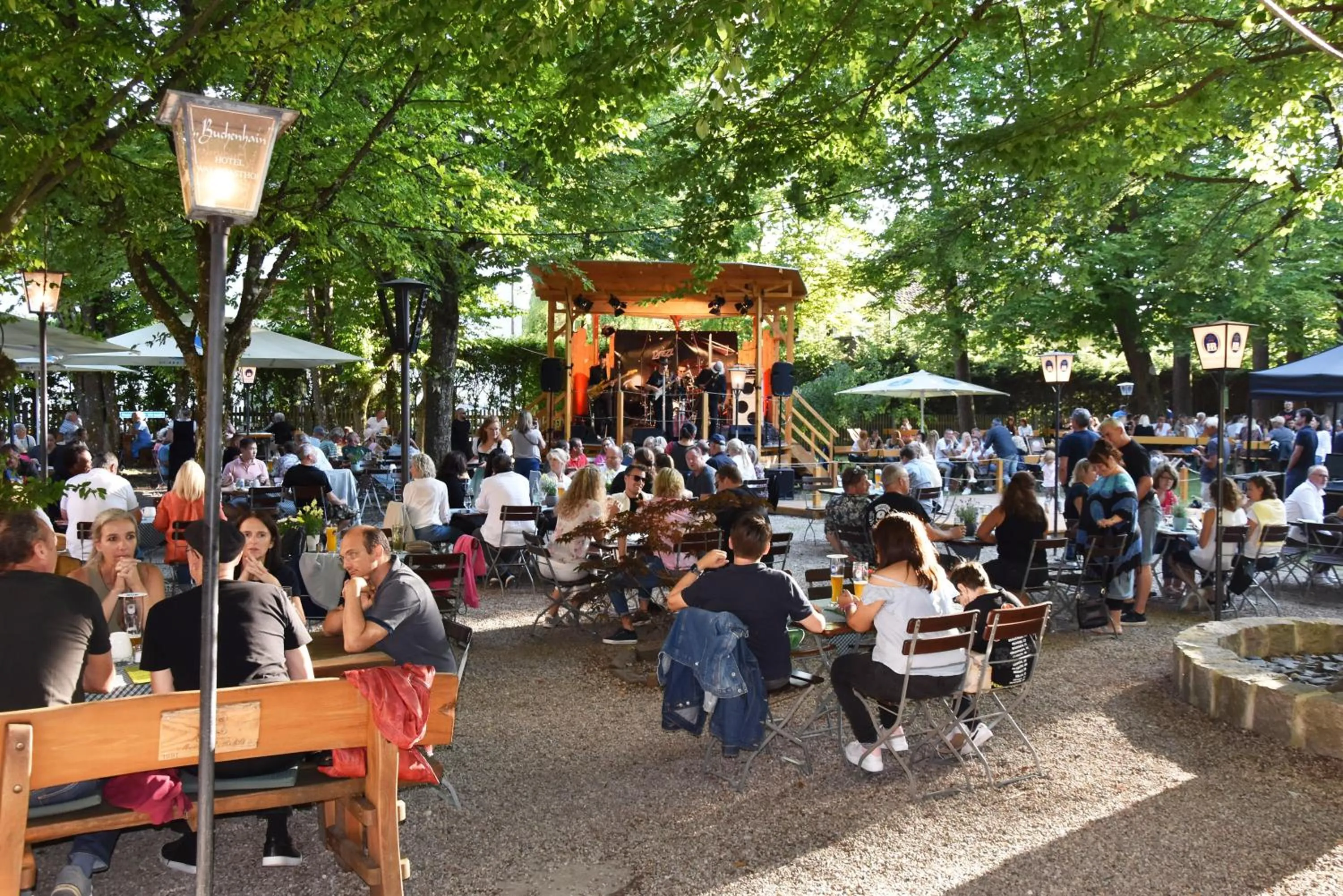 Garden in Hotel Waldgasthof Buchenhain