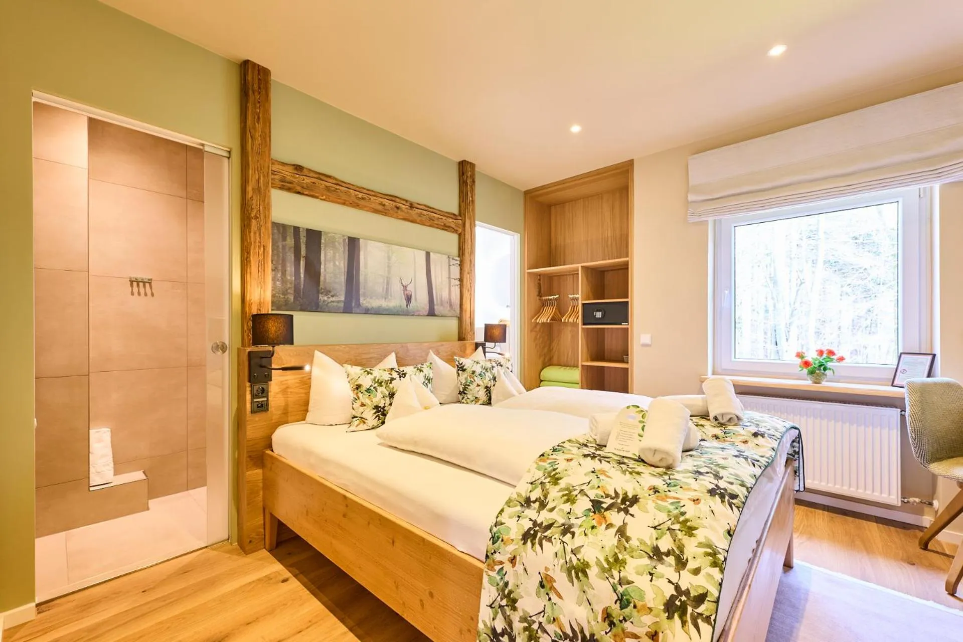 Photo of the whole room, Bed in Hotel Waldgasthof Buchenhain