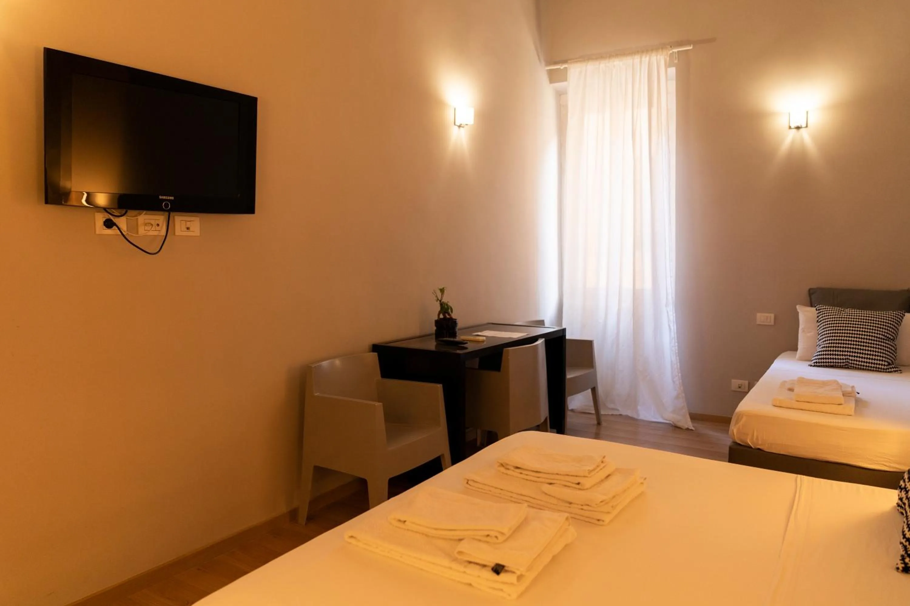 Bedroom, Bed in TrastevereInn