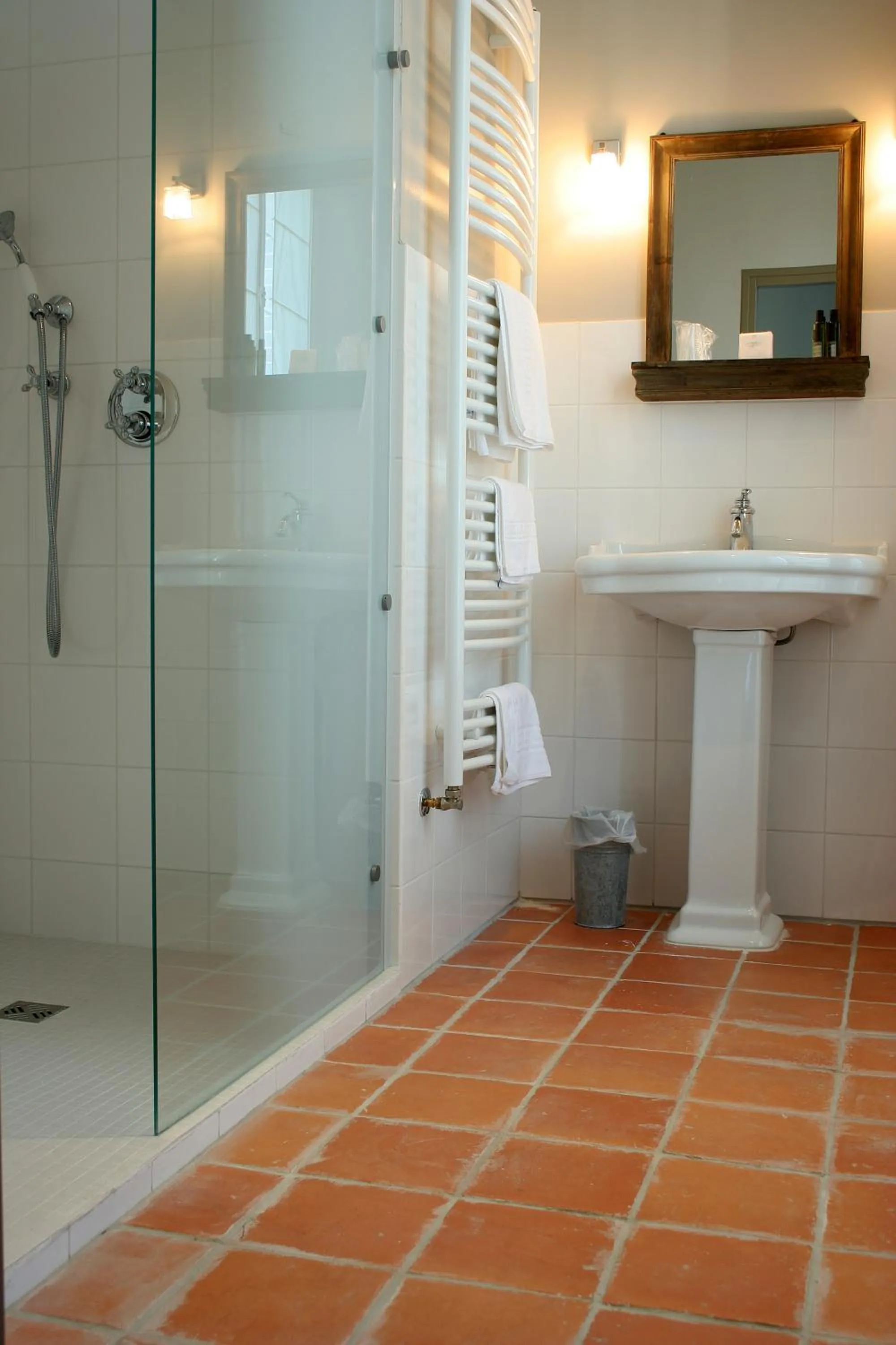 Bathroom in Le Gingko - Hotel du Golf Parc Robert Hersant