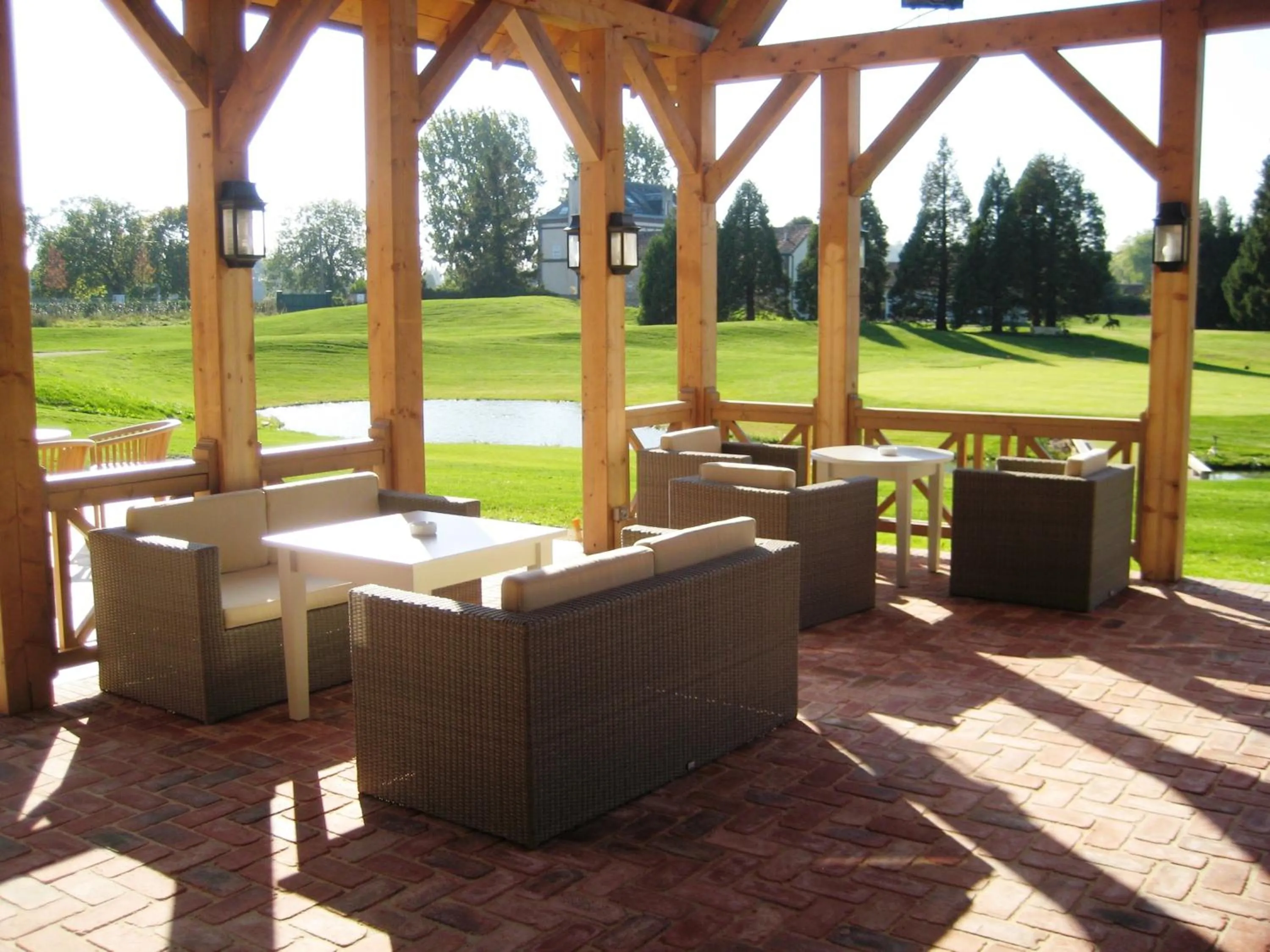 Patio in Le Gingko - Hotel du Golf Parc Robert Hersant