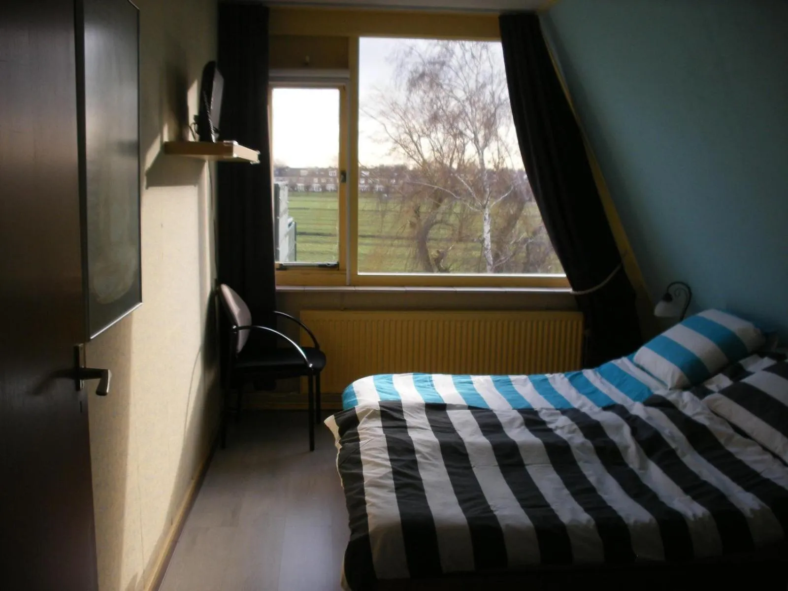 Bed in B&B-Edam