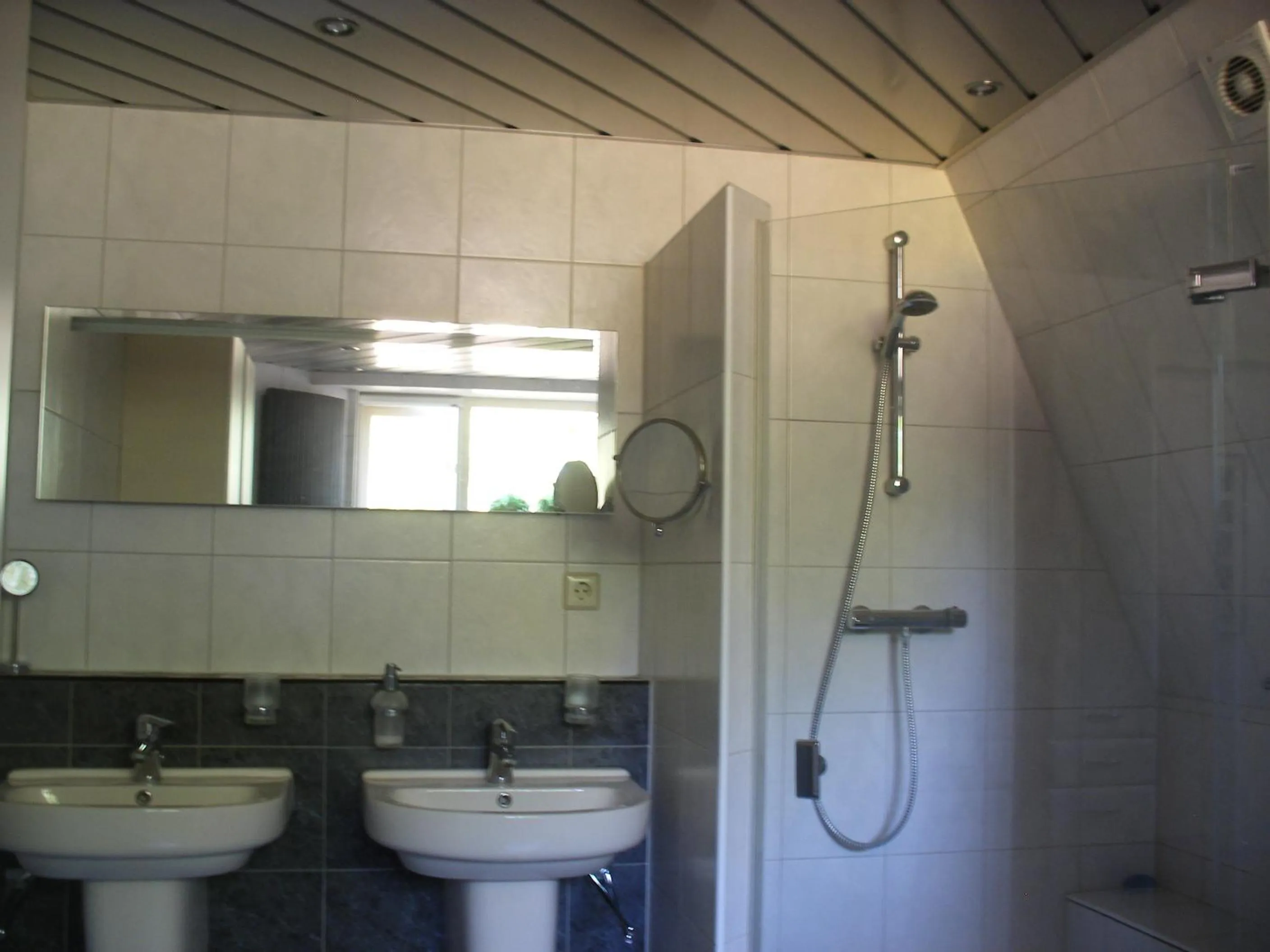 Bathroom in B&B-Edam