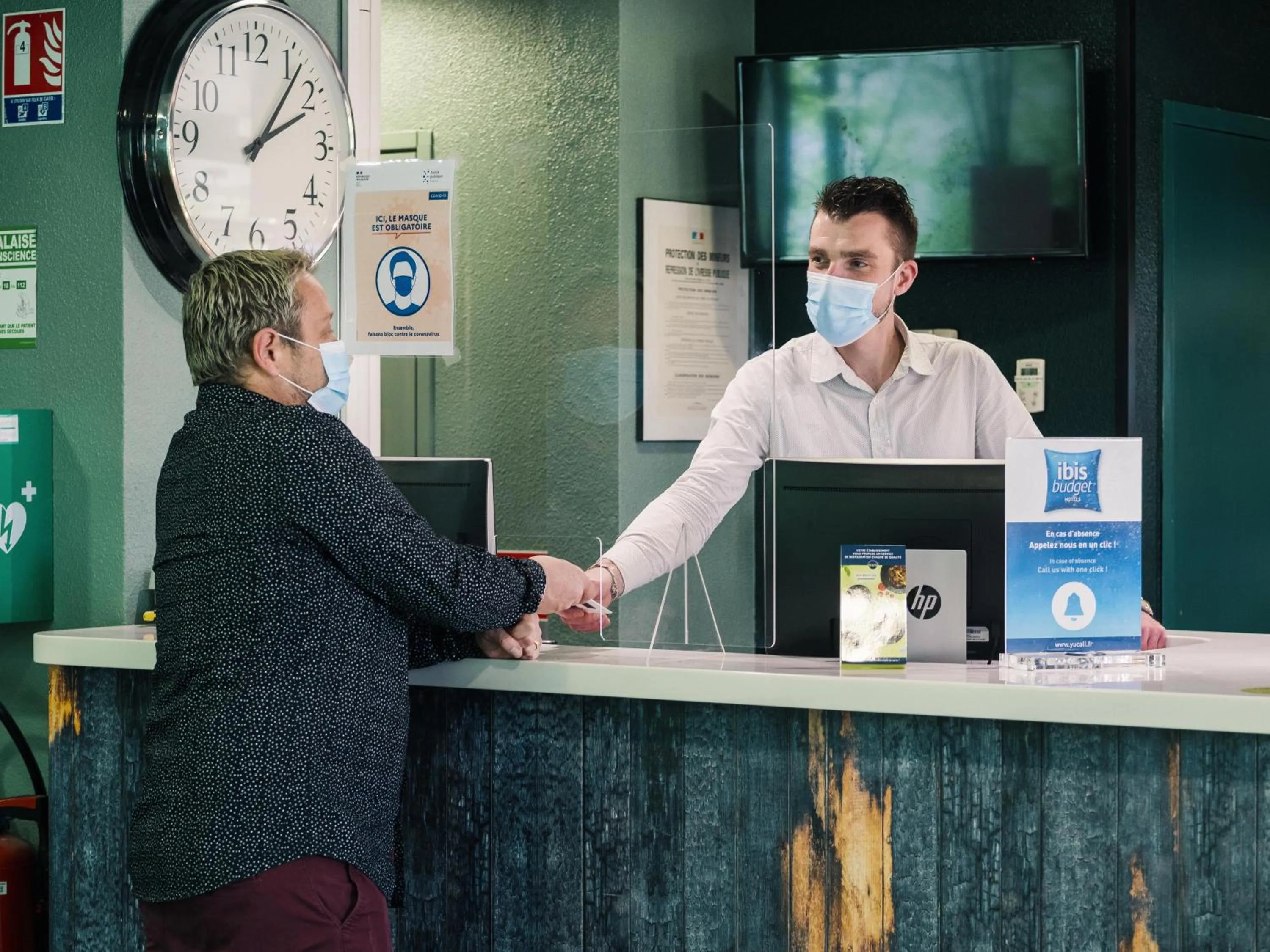 People in ibis budget Bordeaux Aéroport