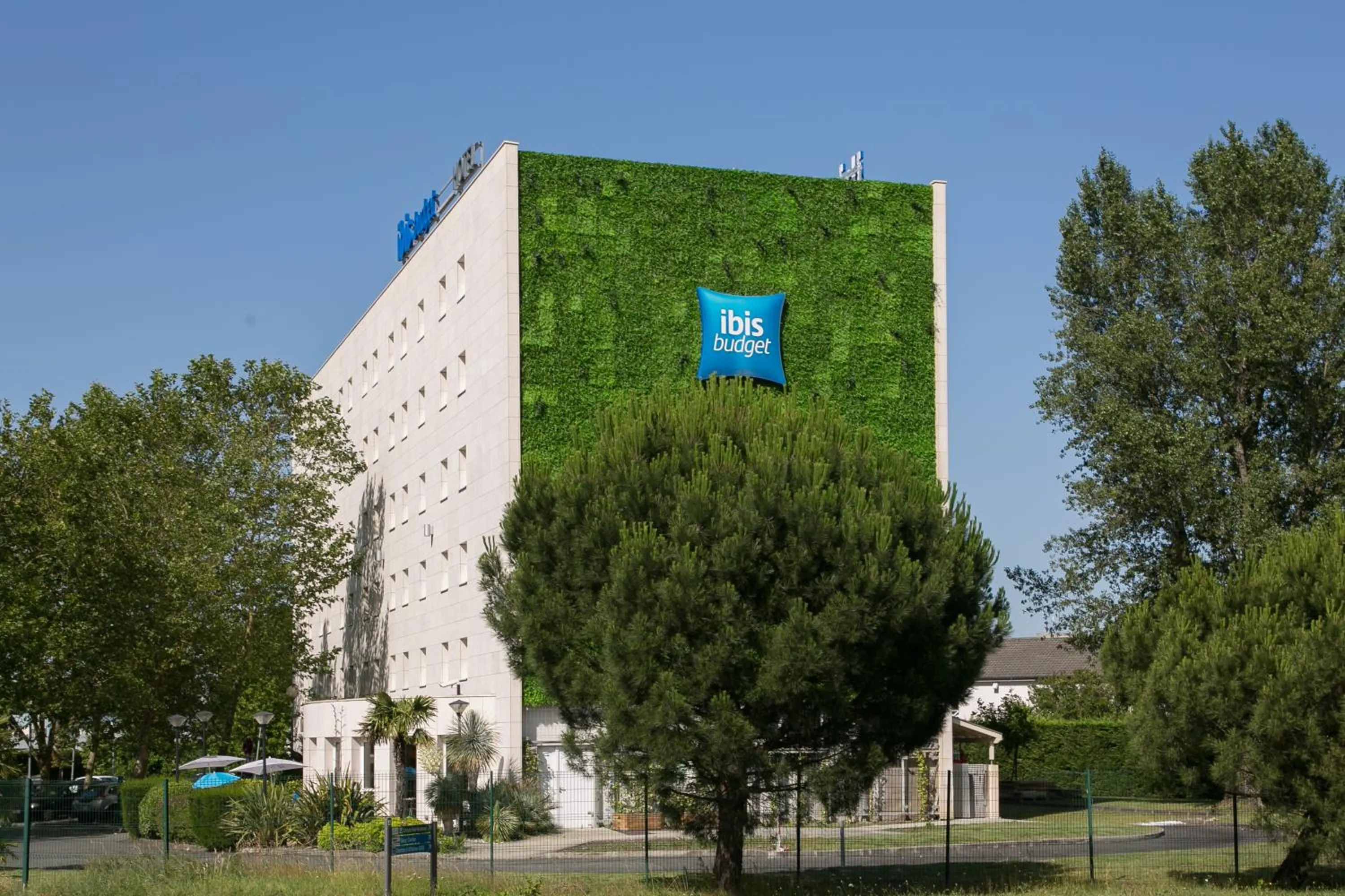 Property building in ibis budget Bordeaux Aéroport