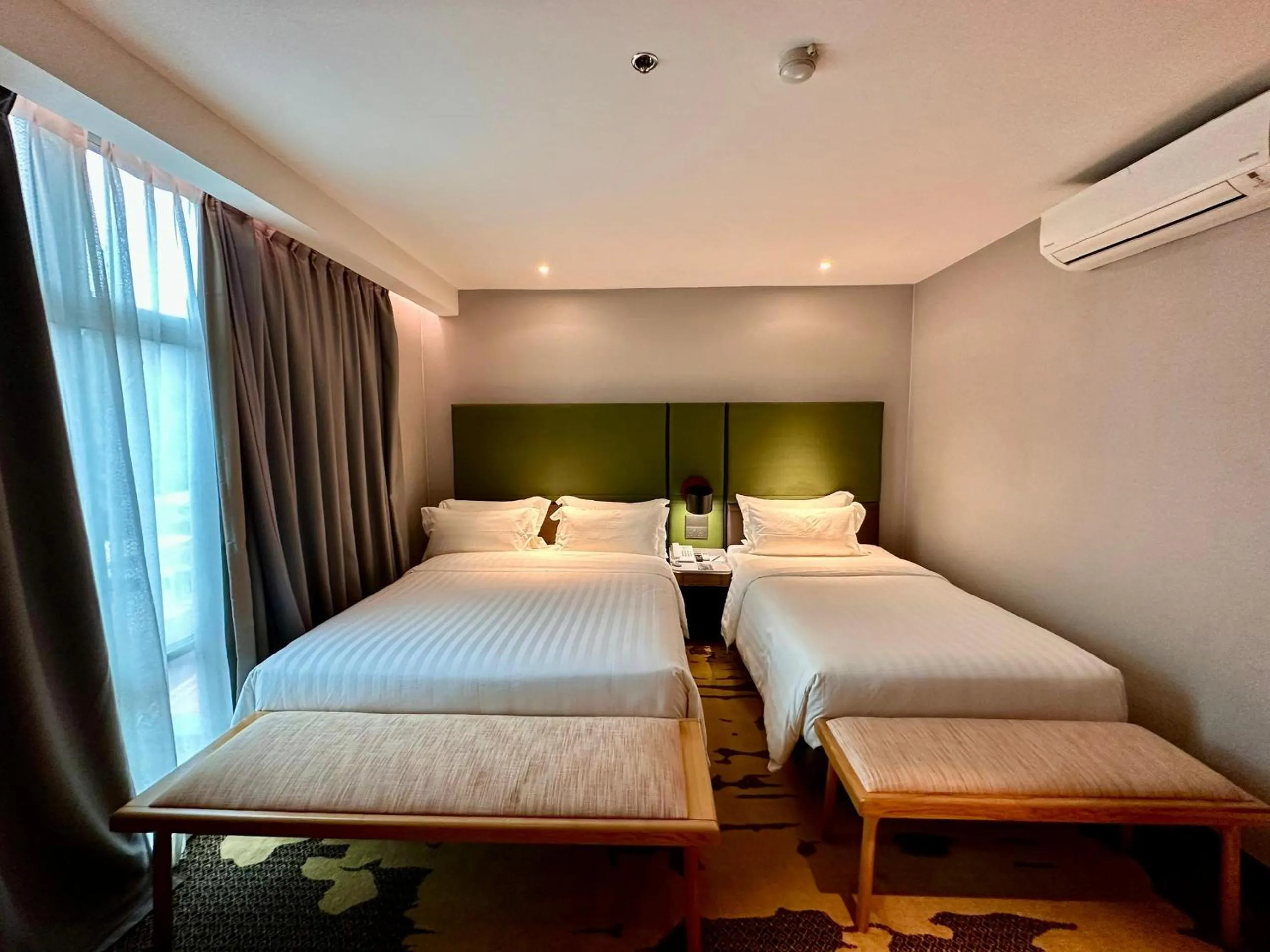 Bed in King Park Hotel Kota Kinabalu