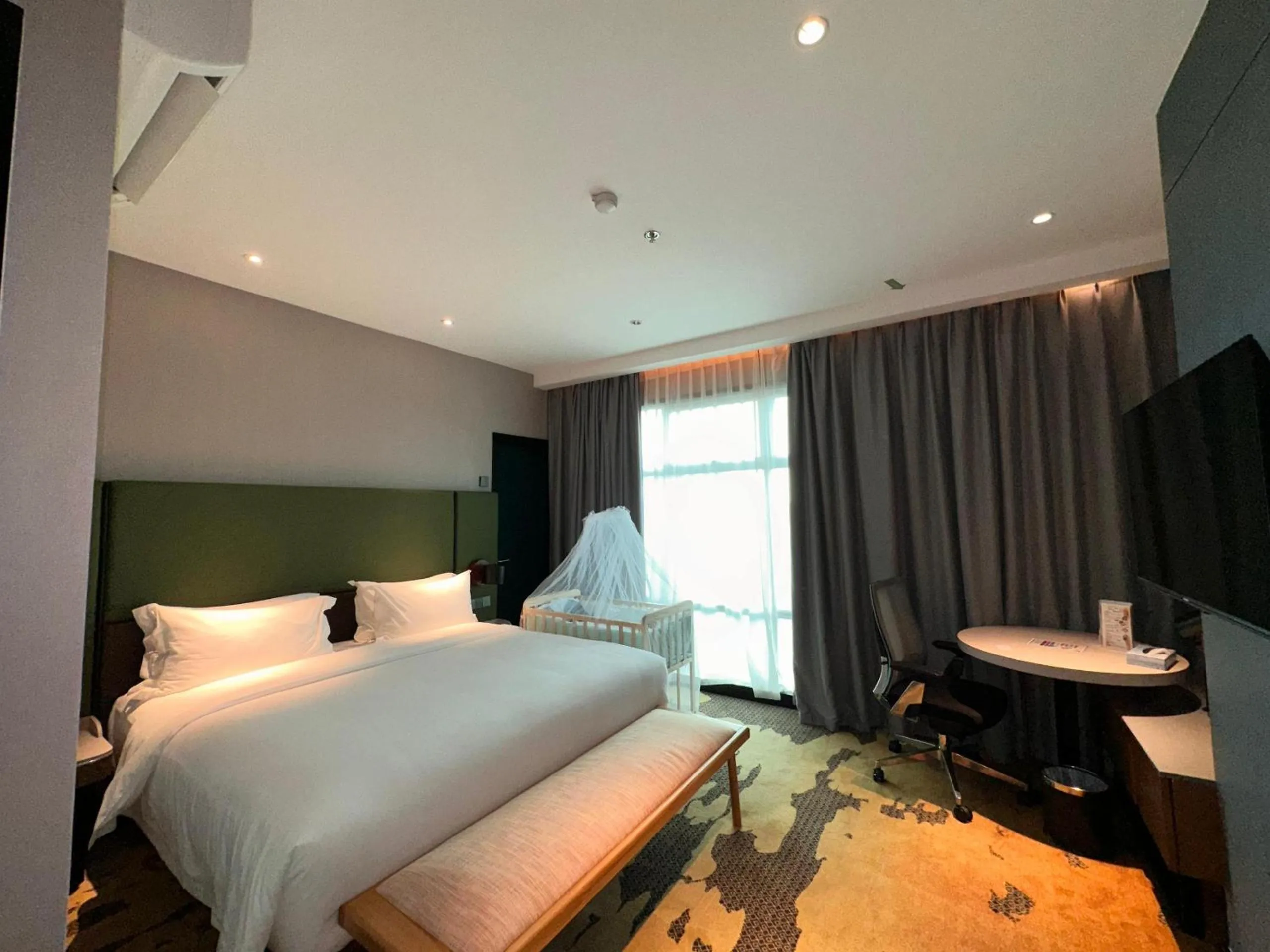 Bed in King Park Hotel Kota Kinabalu