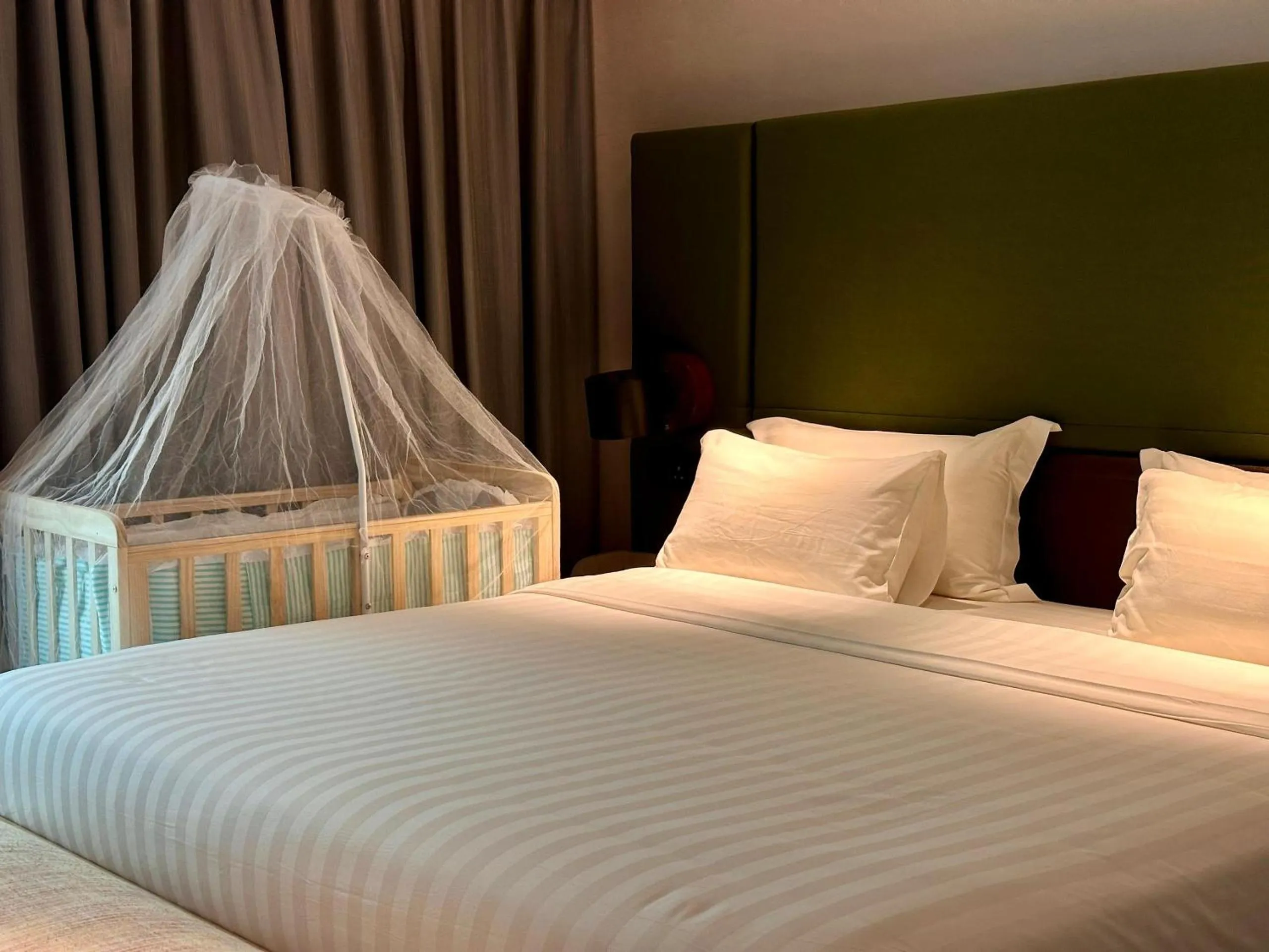 Bed in King Park Hotel Kota Kinabalu