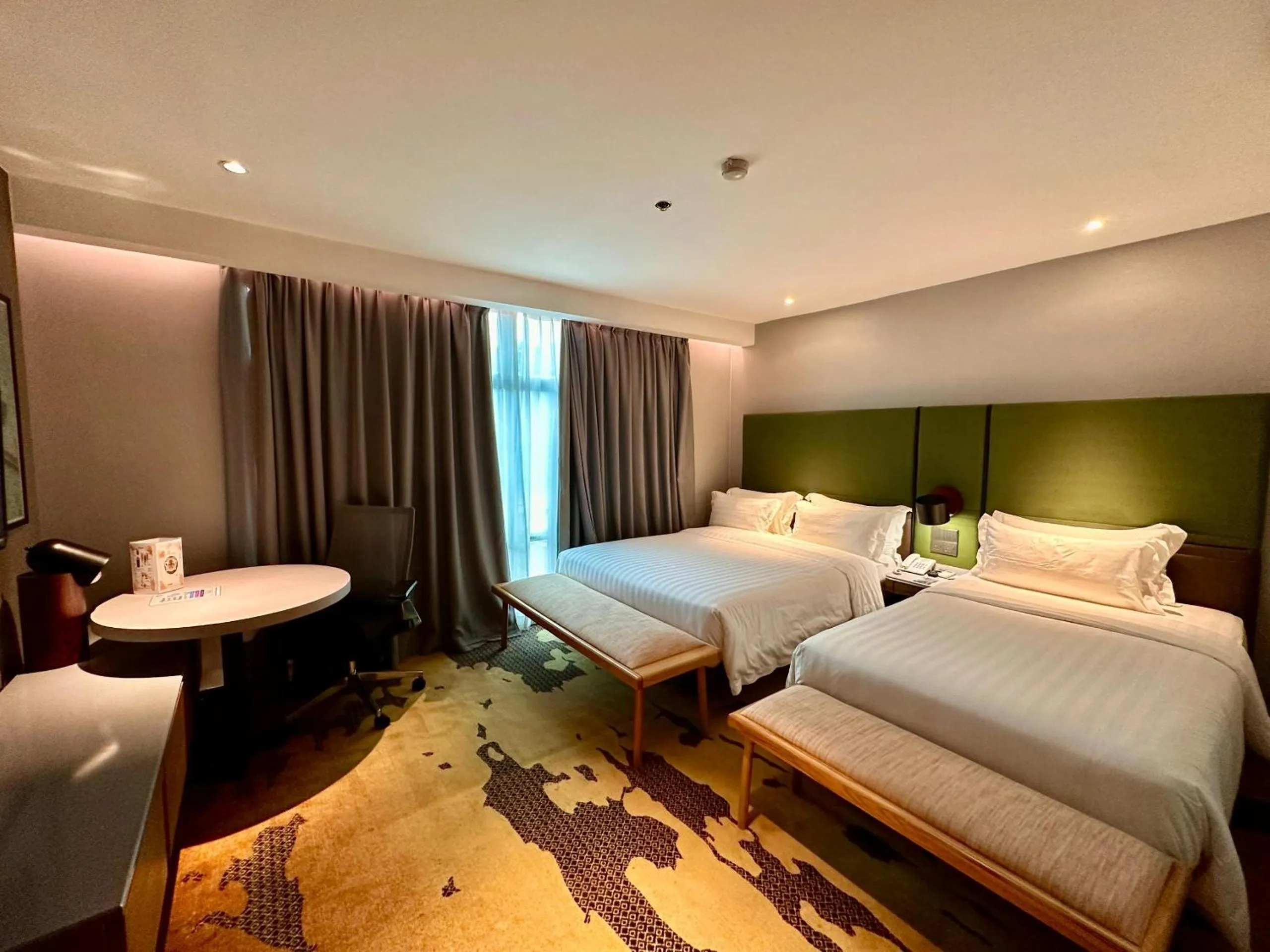 Bed in King Park Hotel Kota Kinabalu