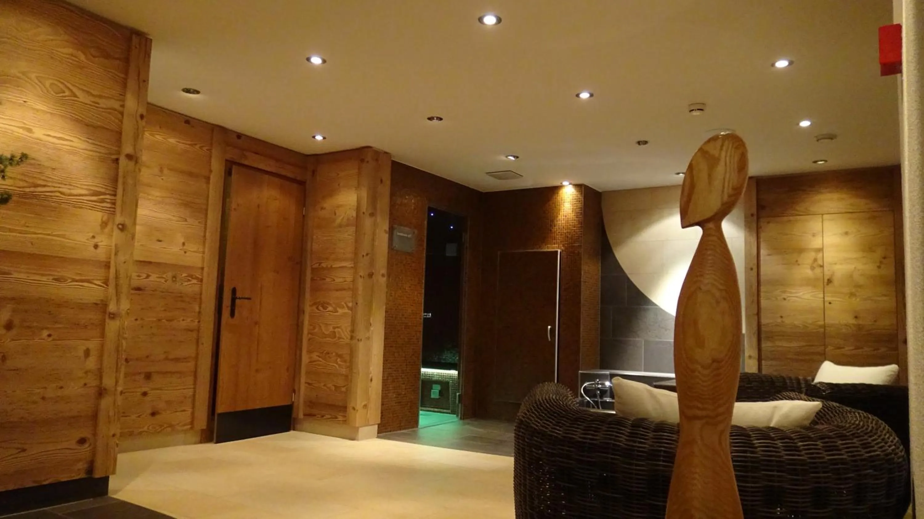 Steam room, Bed in Hotel TURNA Malbun