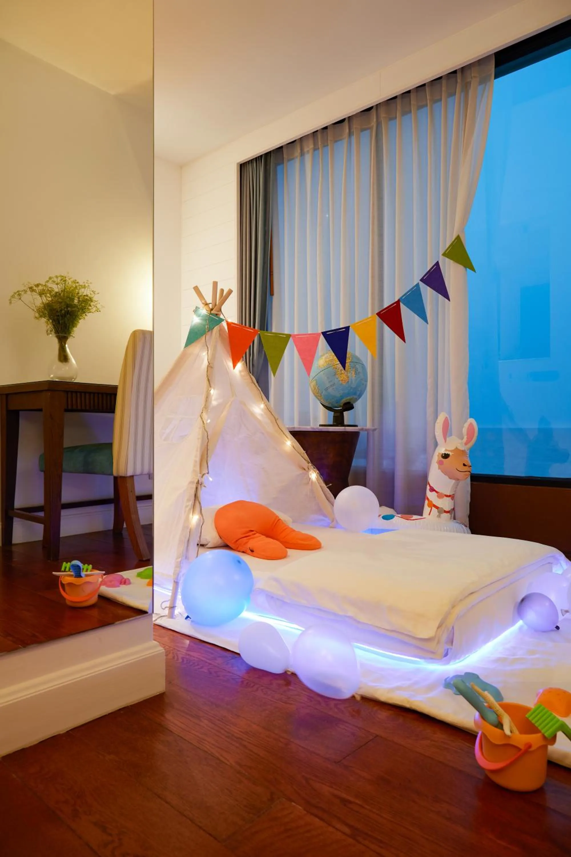 Decorative detail, Bed in Loligo Resort Hua Hin