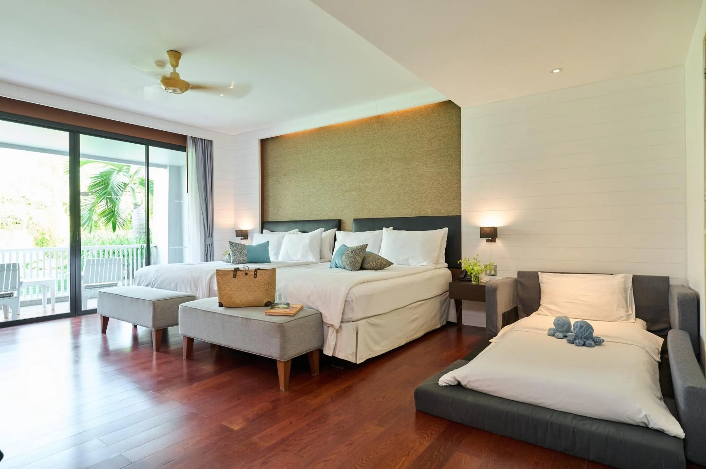 Bed in Loligo Resort Hua Hin