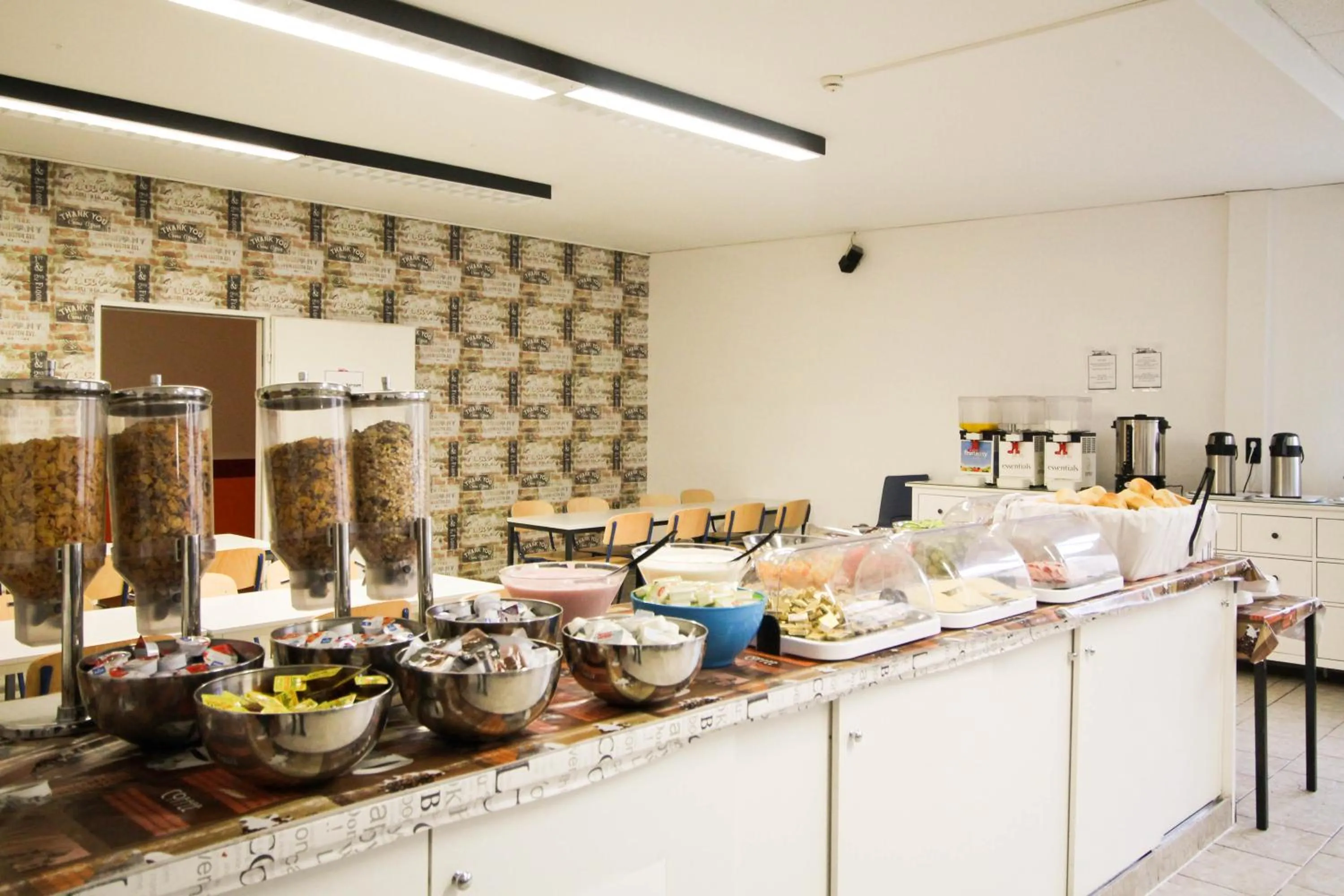 Coffee/tea facilities in Metropol Hostel Berlin