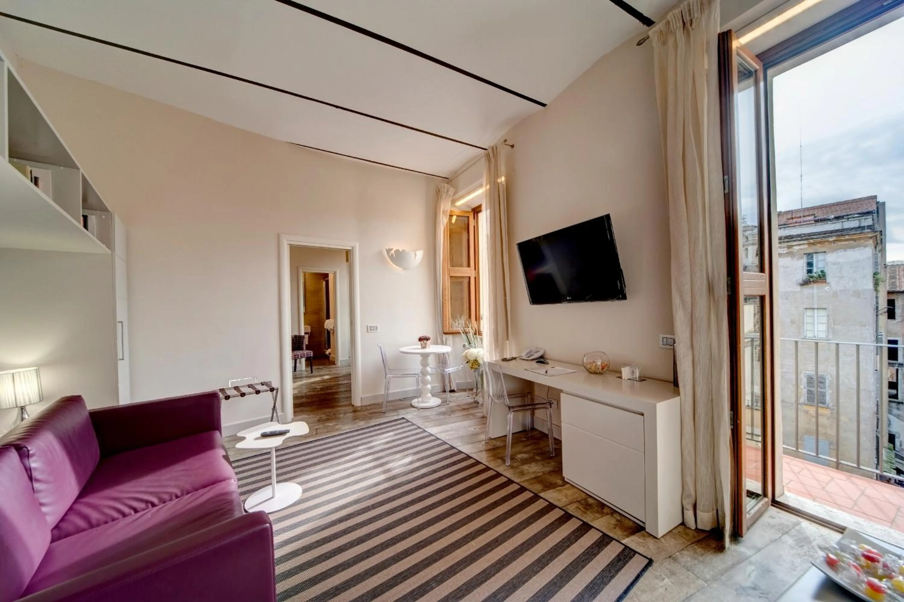 Day in Navona Palace Luxury Inn
