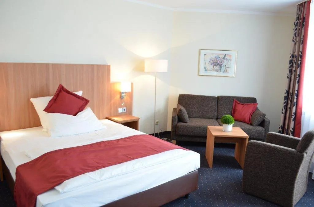 Photo of the whole room, Bed in Ambassador Apparthotel