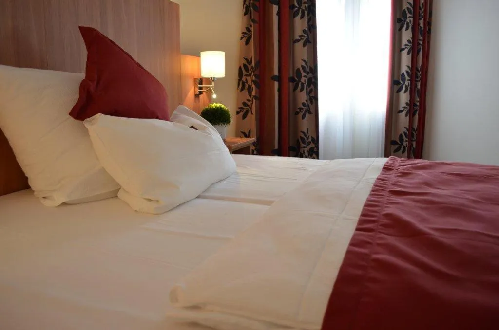 Photo of the whole room, Bed in Ambassador Apparthotel