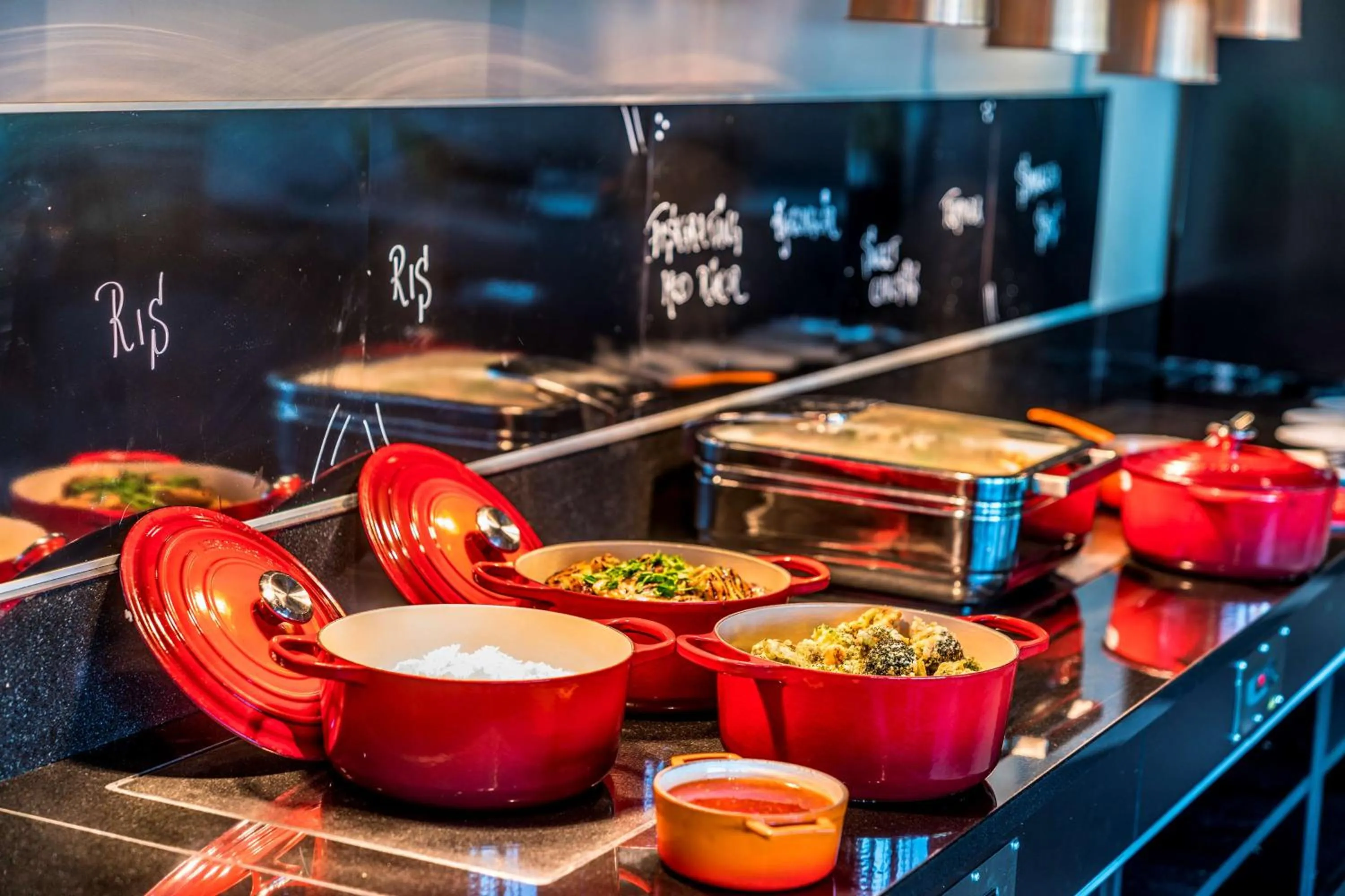 Restaurant/places to eat in Scandic Linköping Väst