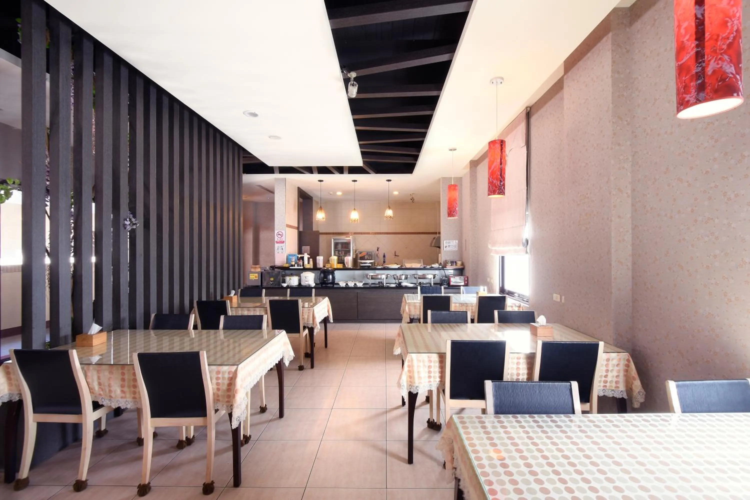 Restaurant/places to eat in Sun Garden Motel