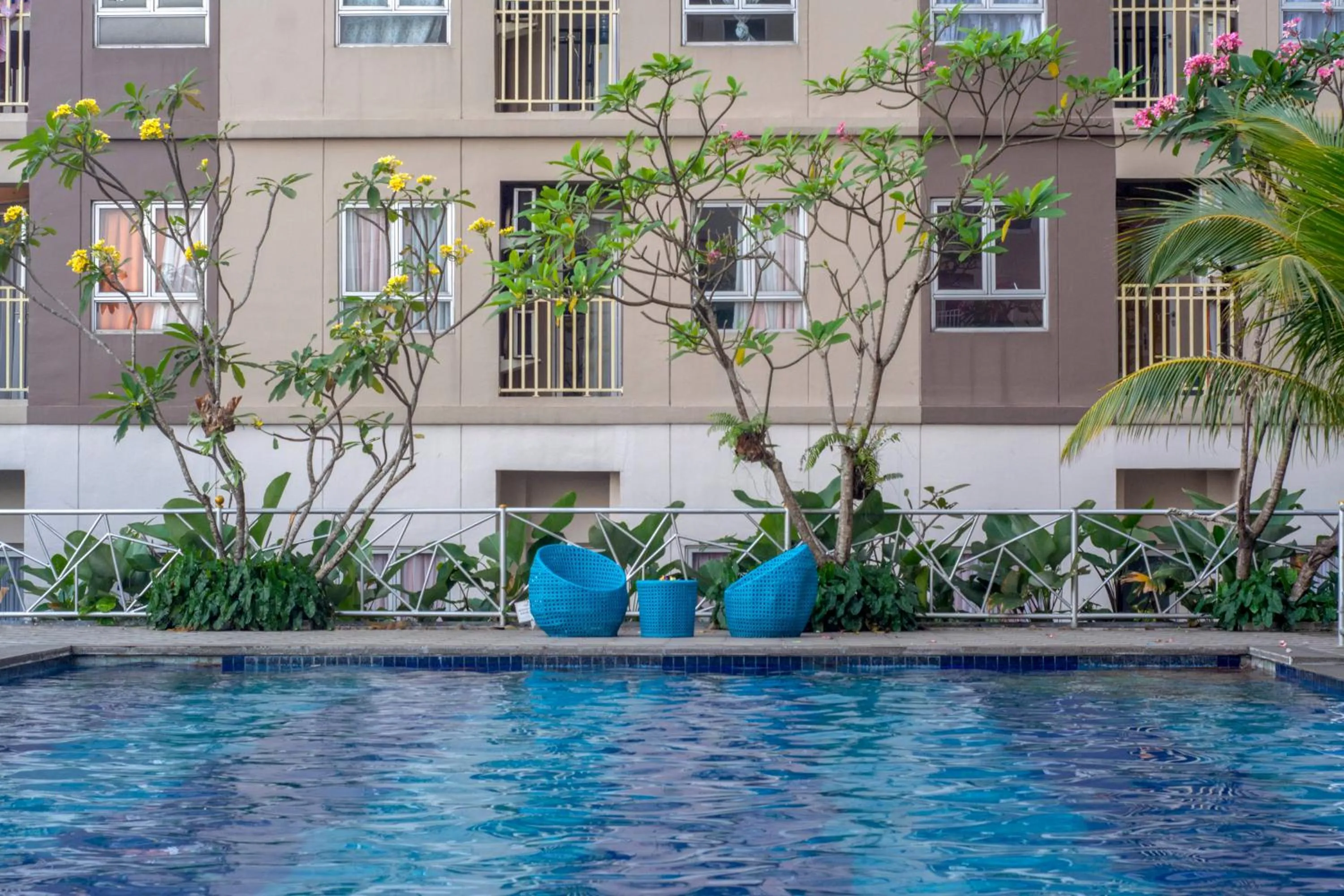 Breakfast in Titanium Express HomTel