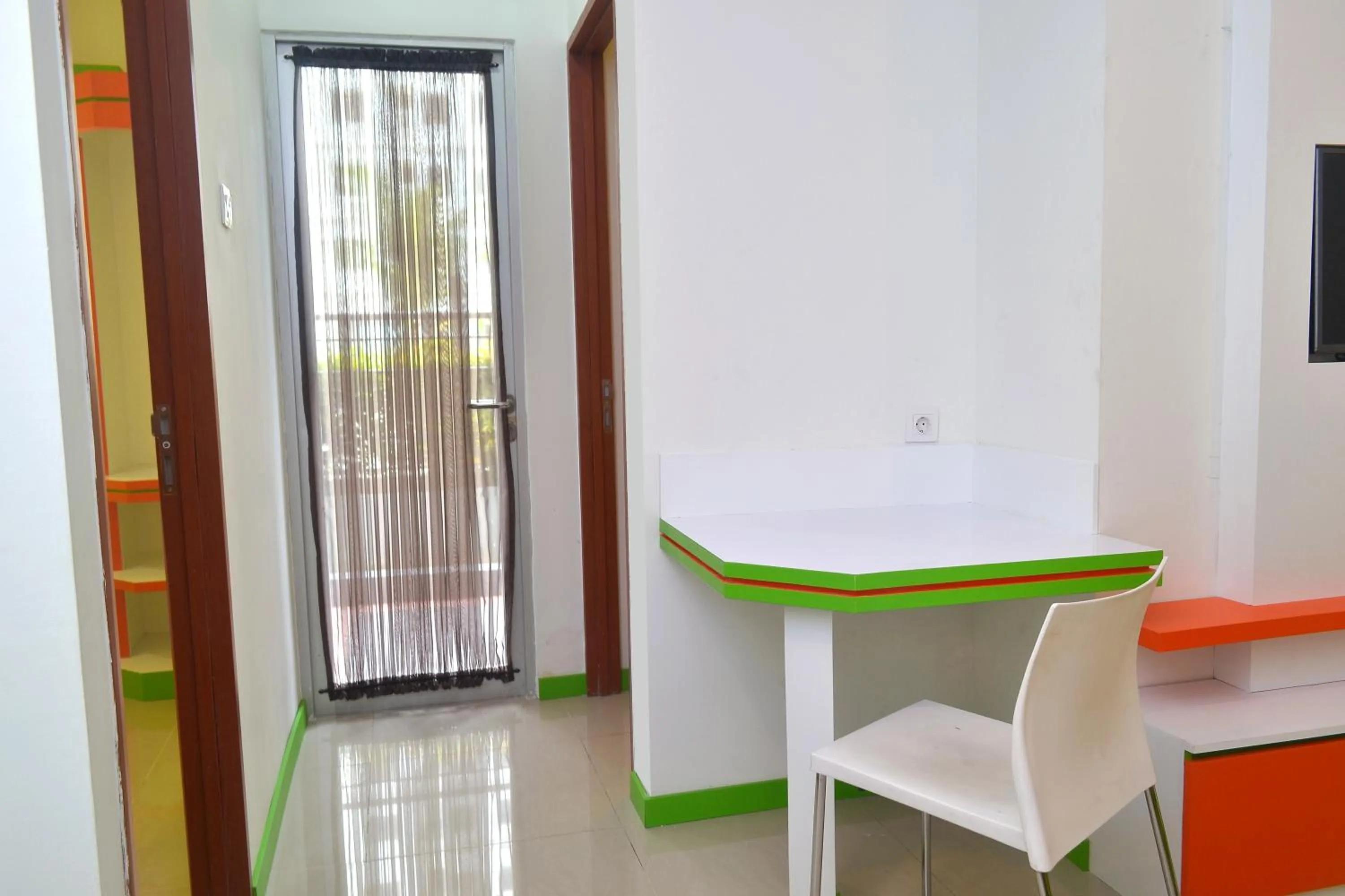 TV and multimedia in Titanium Express HomTel