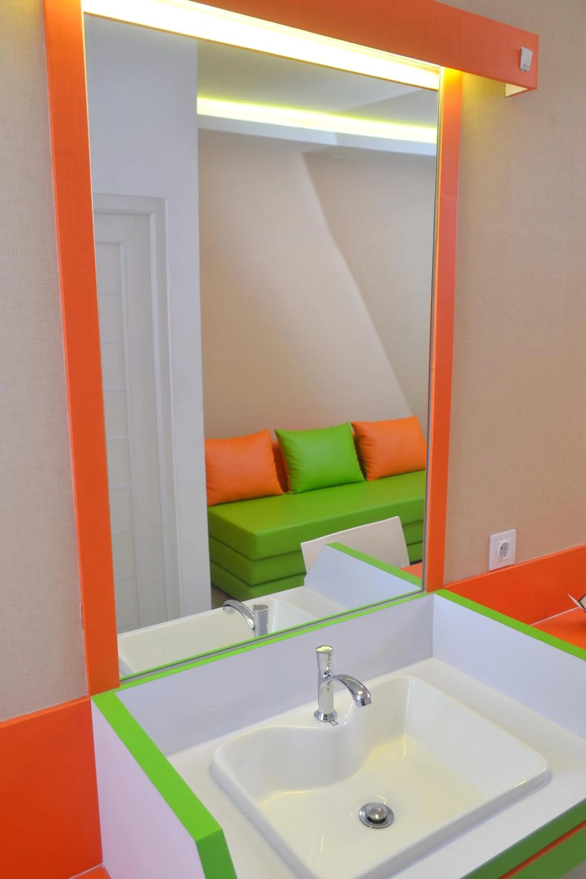 Bathroom in Titanium Express HomTel