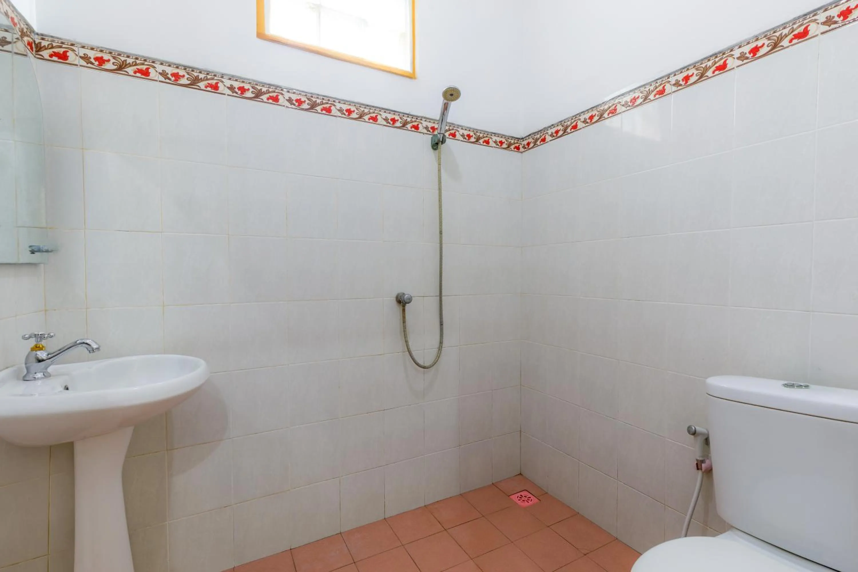 Shower in Nyuh Kadah Guest House