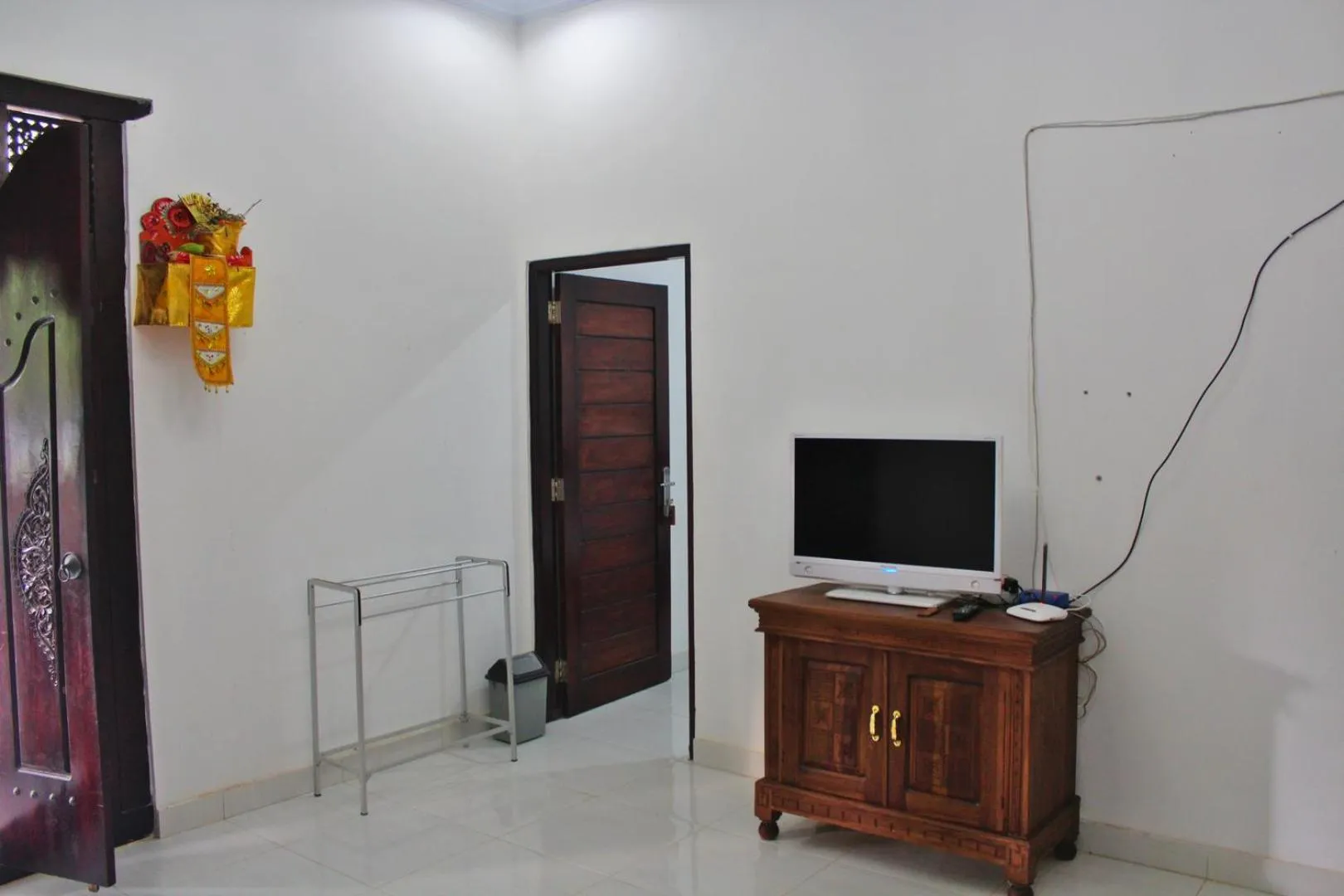 TV and multimedia in Nyuh Kadah Guest House