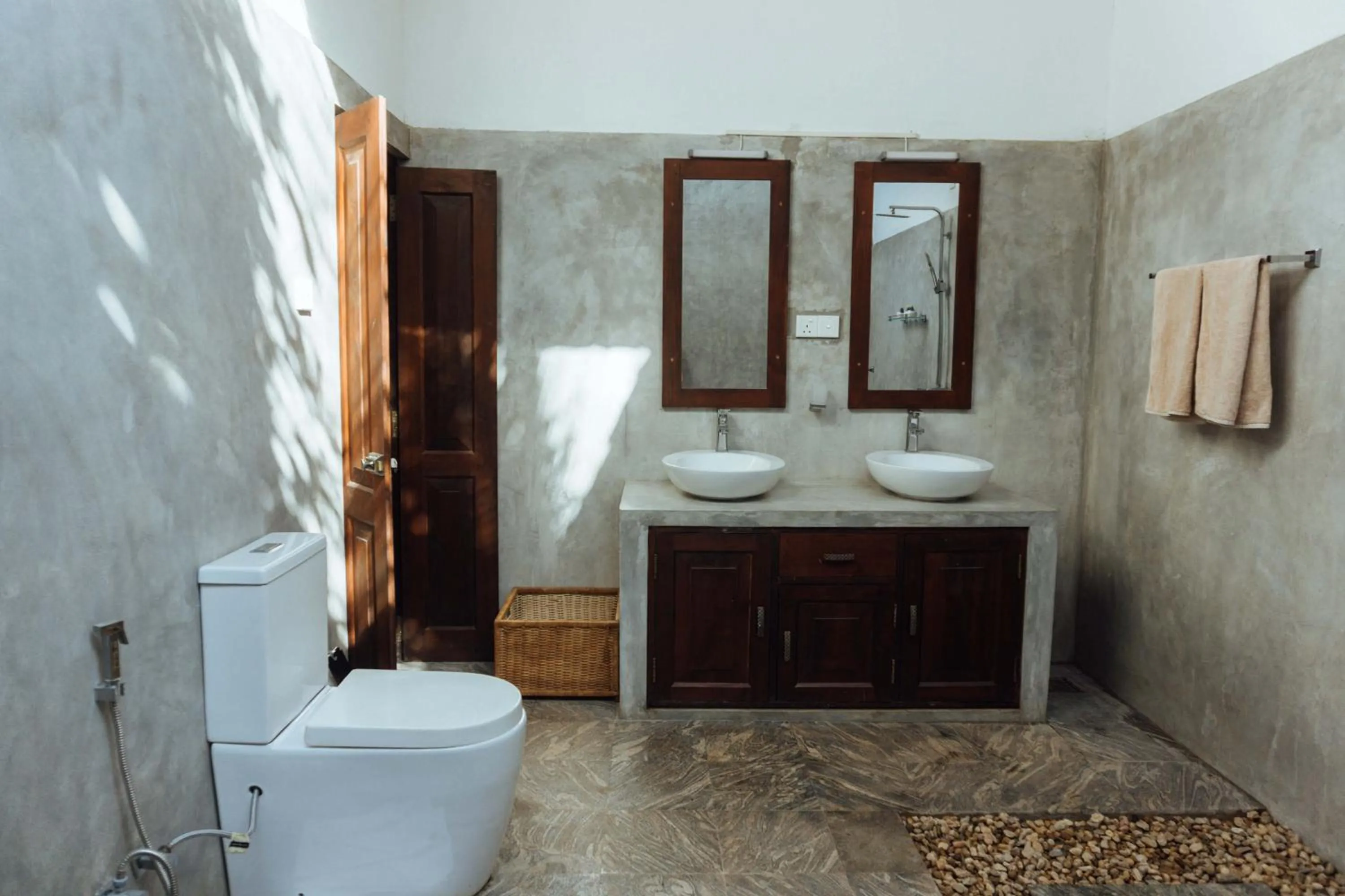 Toilet in Handun Villas
