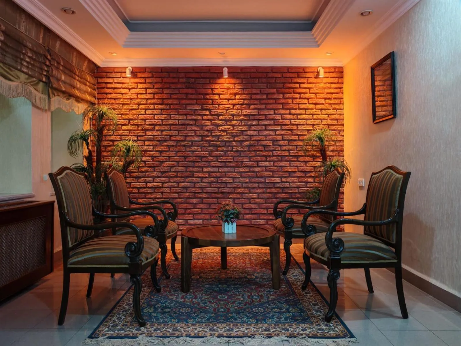 Seating area in Sirkeci Emek Hotel