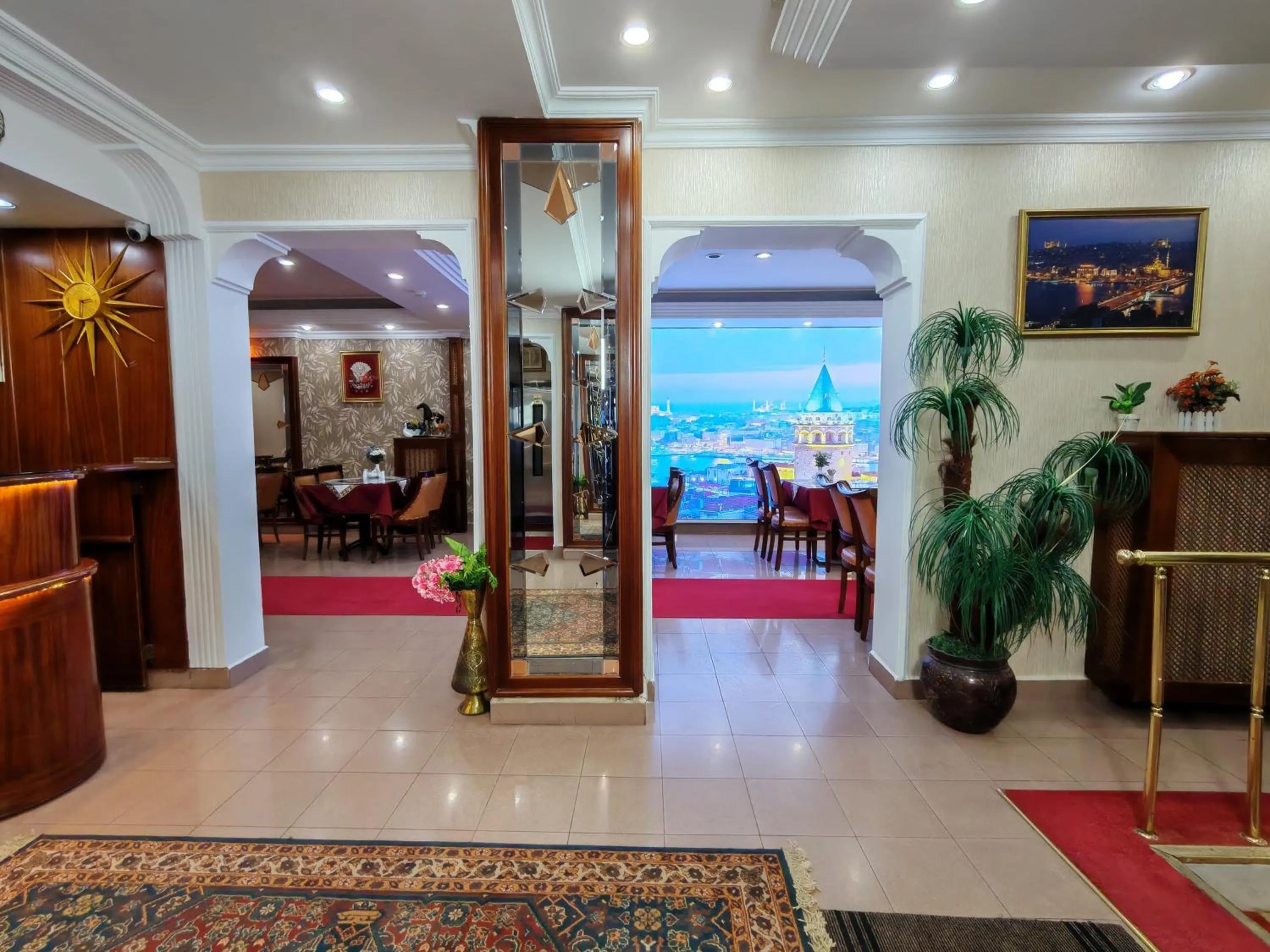 Lobby or reception in Sirkeci Emek Hotel