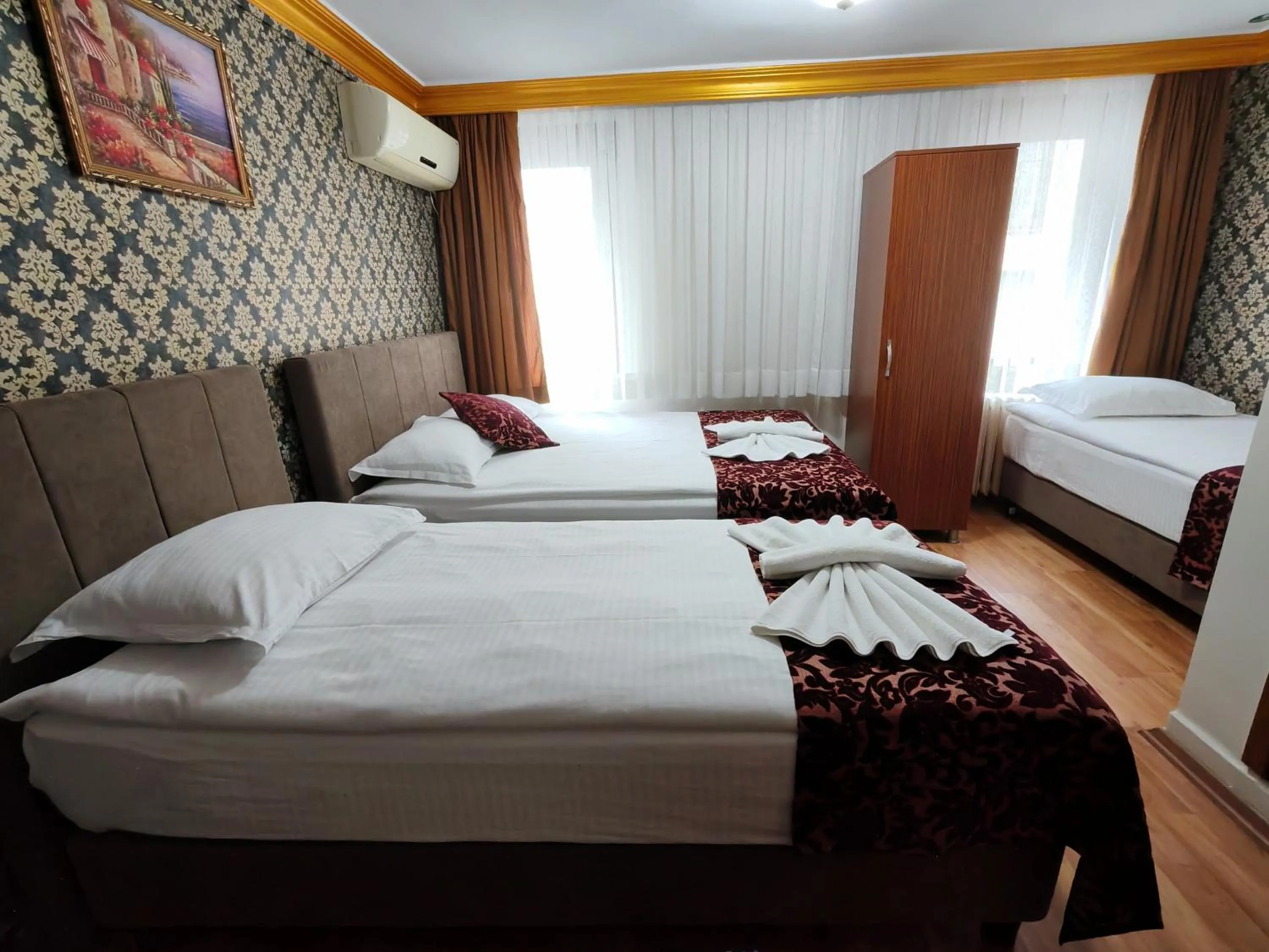TV and multimedia, Bed in Sirkeci Emek Hotel