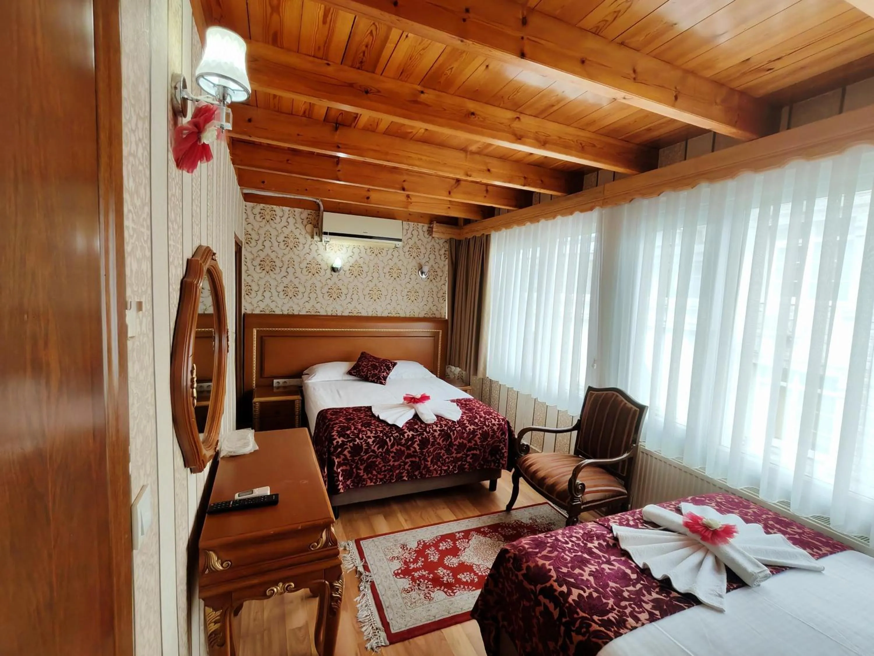 TV and multimedia, Bed in Sirkeci Emek Hotel