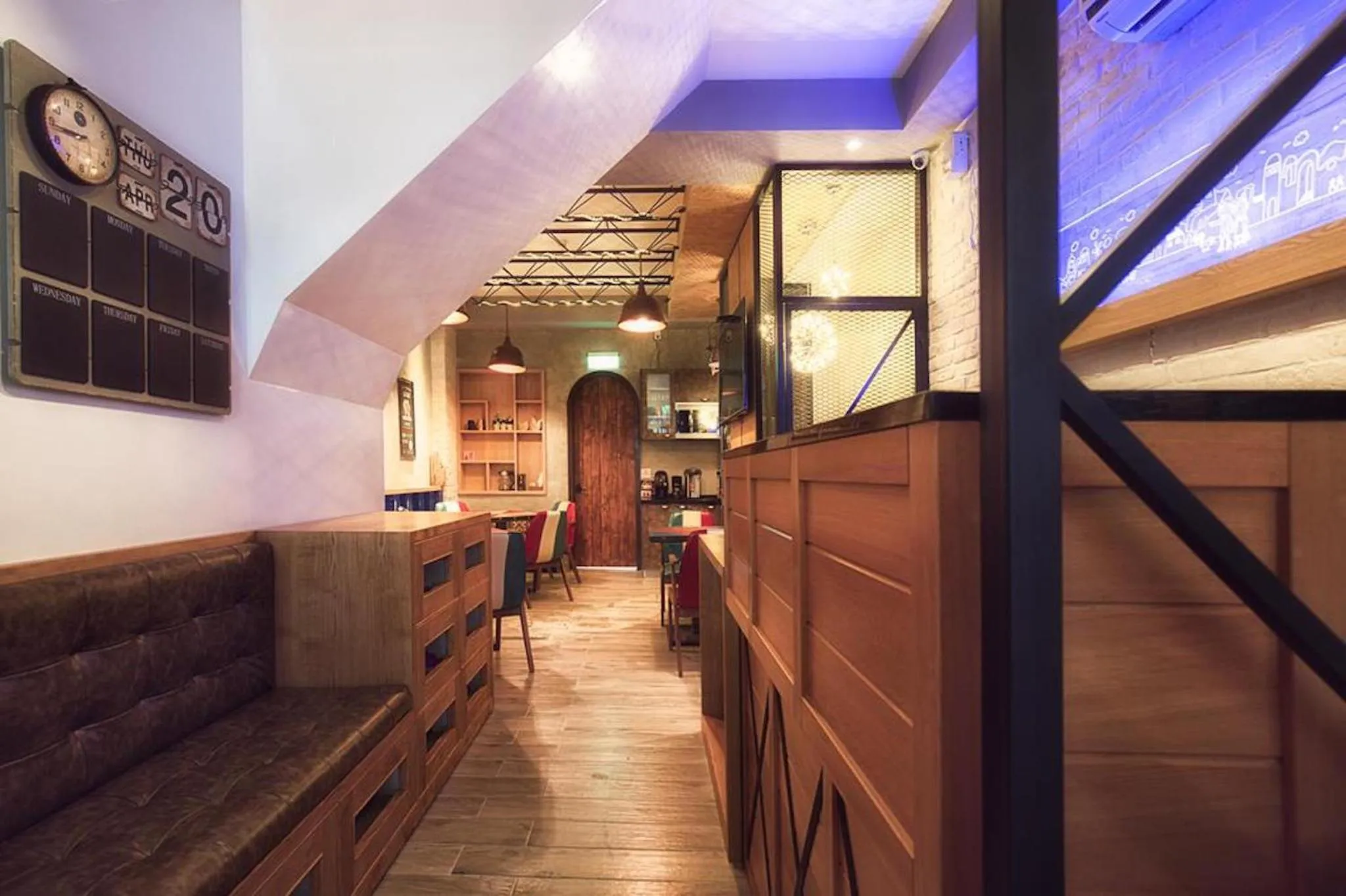 Communal lounge/ TV room in J.T.World