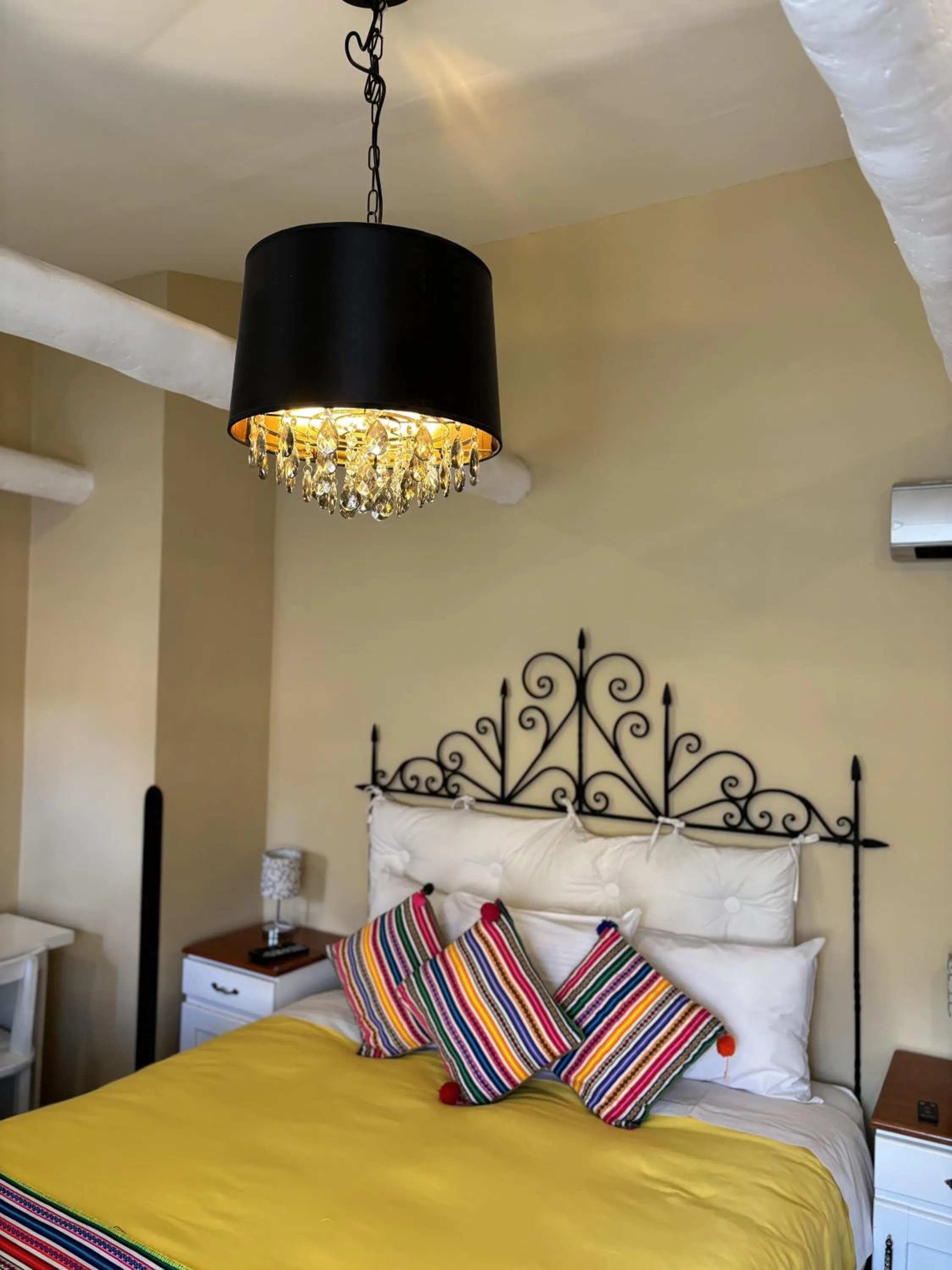 Photo of the whole room, Bed in Casa Saphi