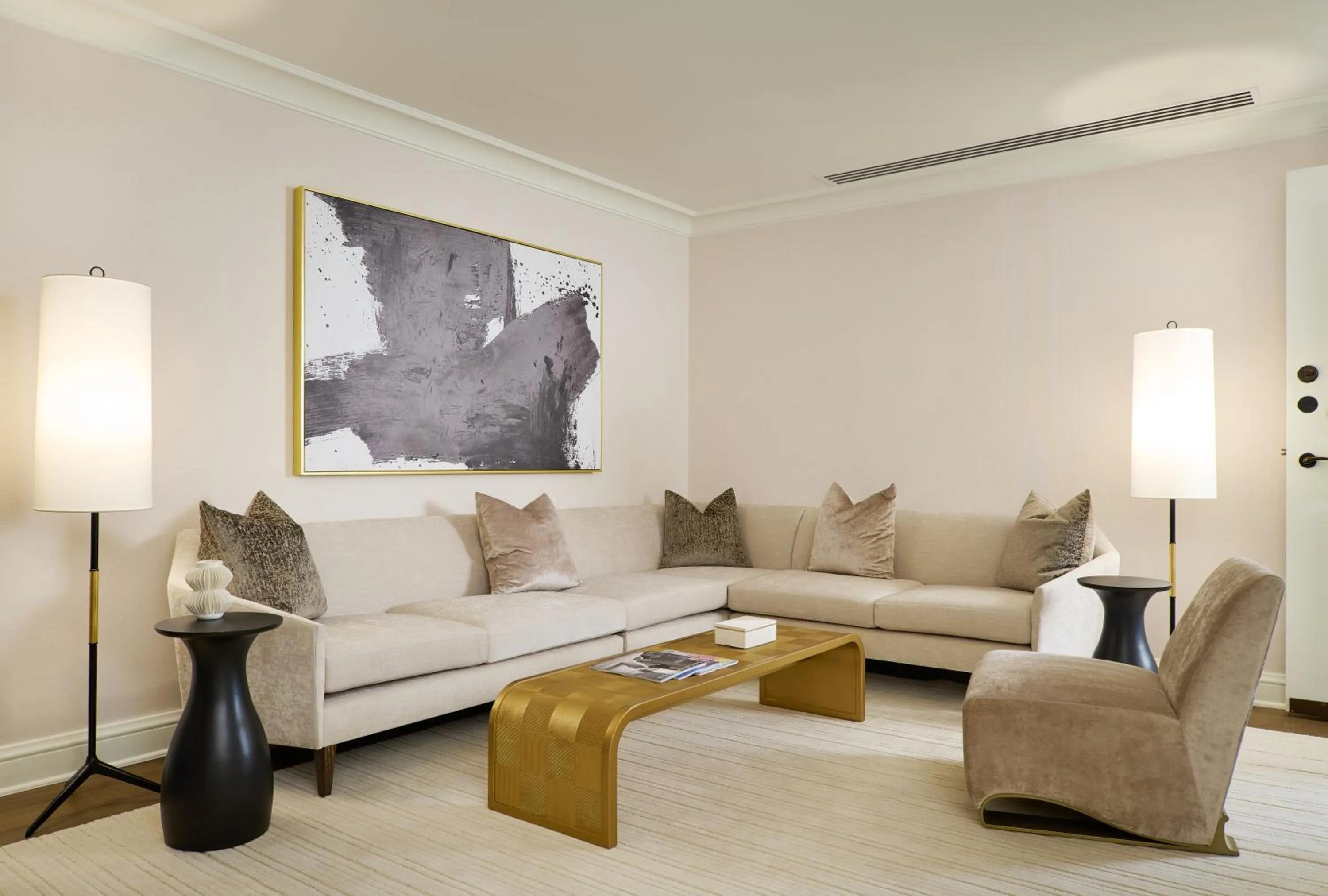 Communal lounge/ TV room in Salamander Washington DC