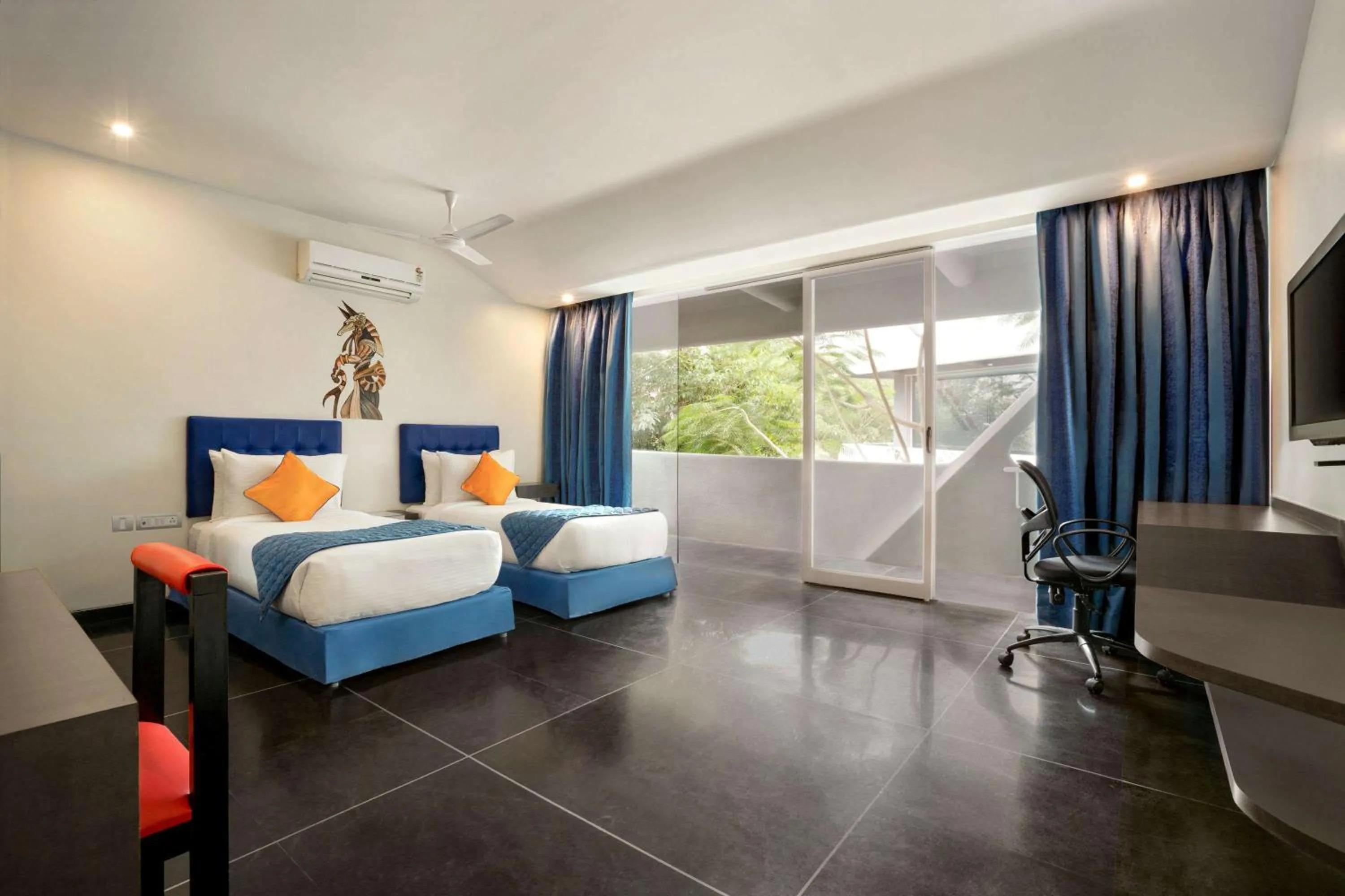 Photo of the whole room, Bed in Days Inn & Suites by Wyndham Bengaluru Whitefield