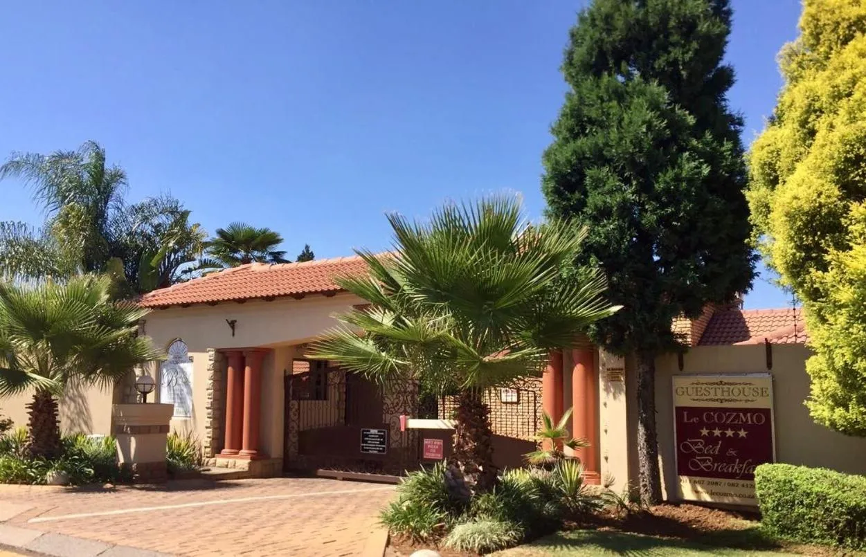 Property building in Le Cozmo Guesthouse