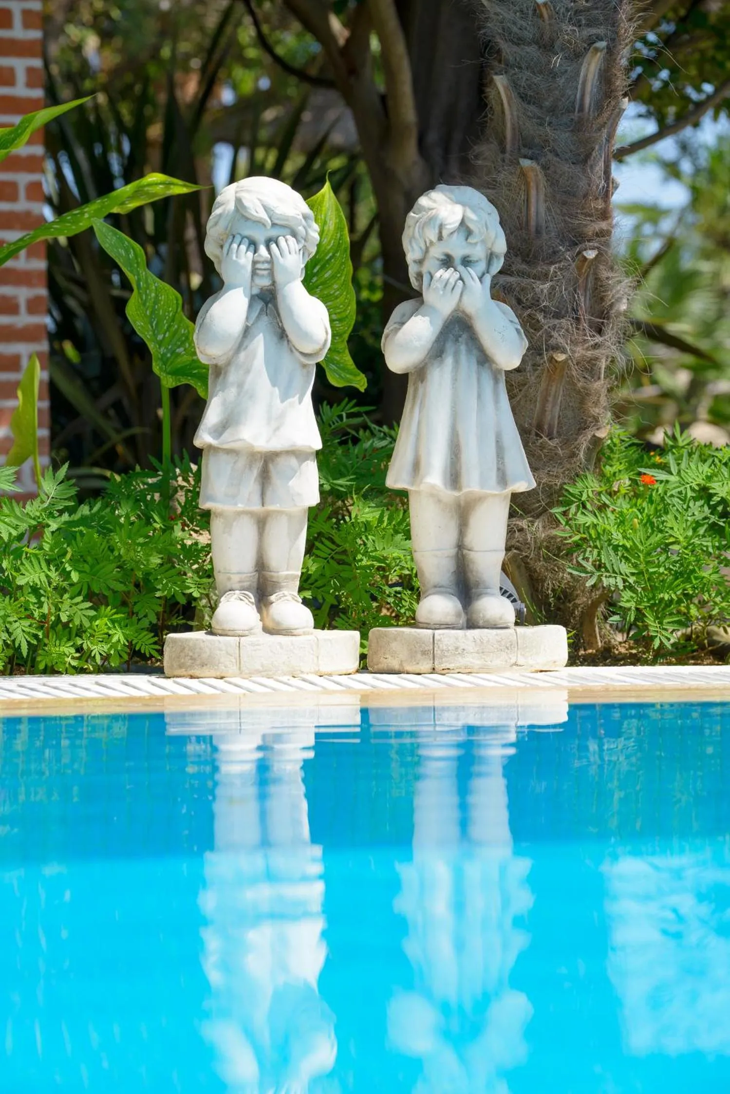 Swimming pool in Achtis Hotel